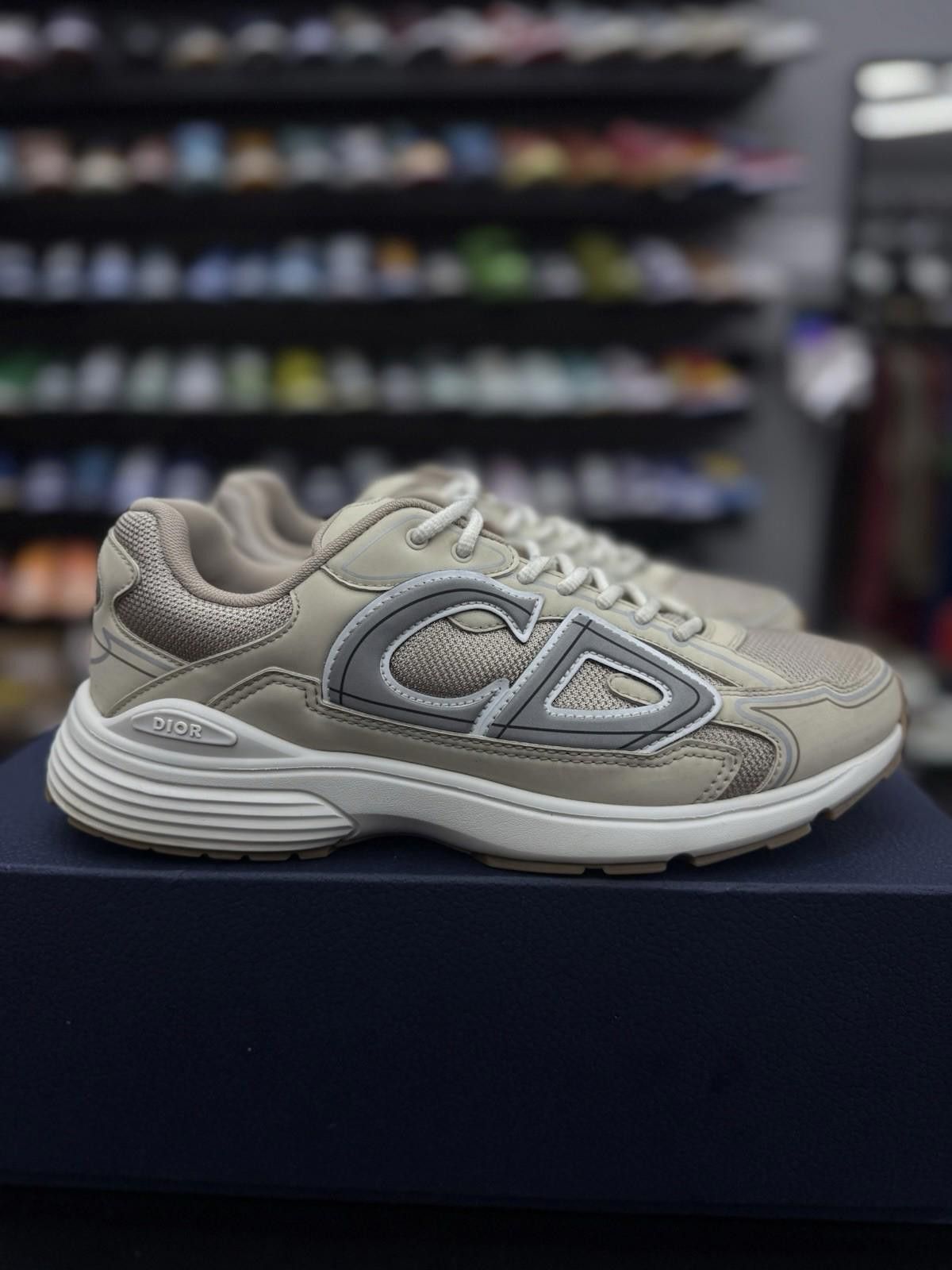 Dior Size 44EU / 11US - Dior B30 Tan Sneakers Retail $1200 Size US 11 / EU 44 - 1 Thumbnail