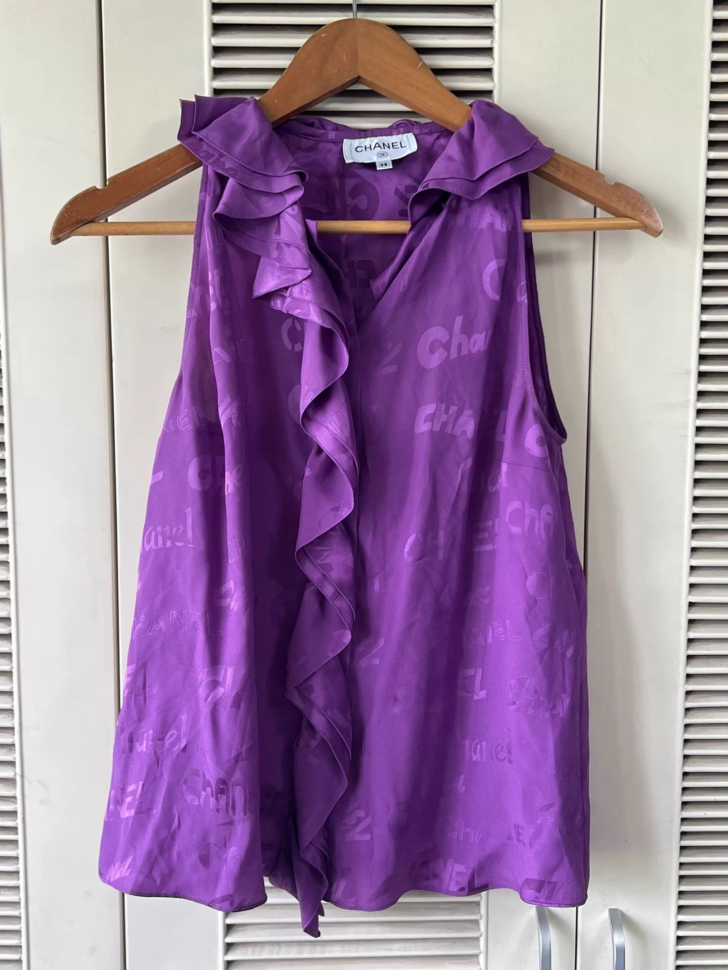 Chanel Chanel Purple Silk Sleeveless Shirt 36 Near Mint Size S / US 4 / IT 40 - 1 Thumbnail