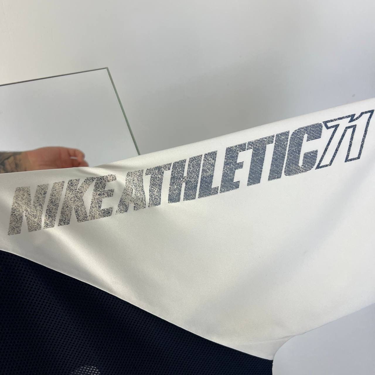 Nike Vintage Y2K Nike Big Logo Mesh Jersey T-Shirt Size US L / EU 52-54 / 3 - 3 Thumbnail