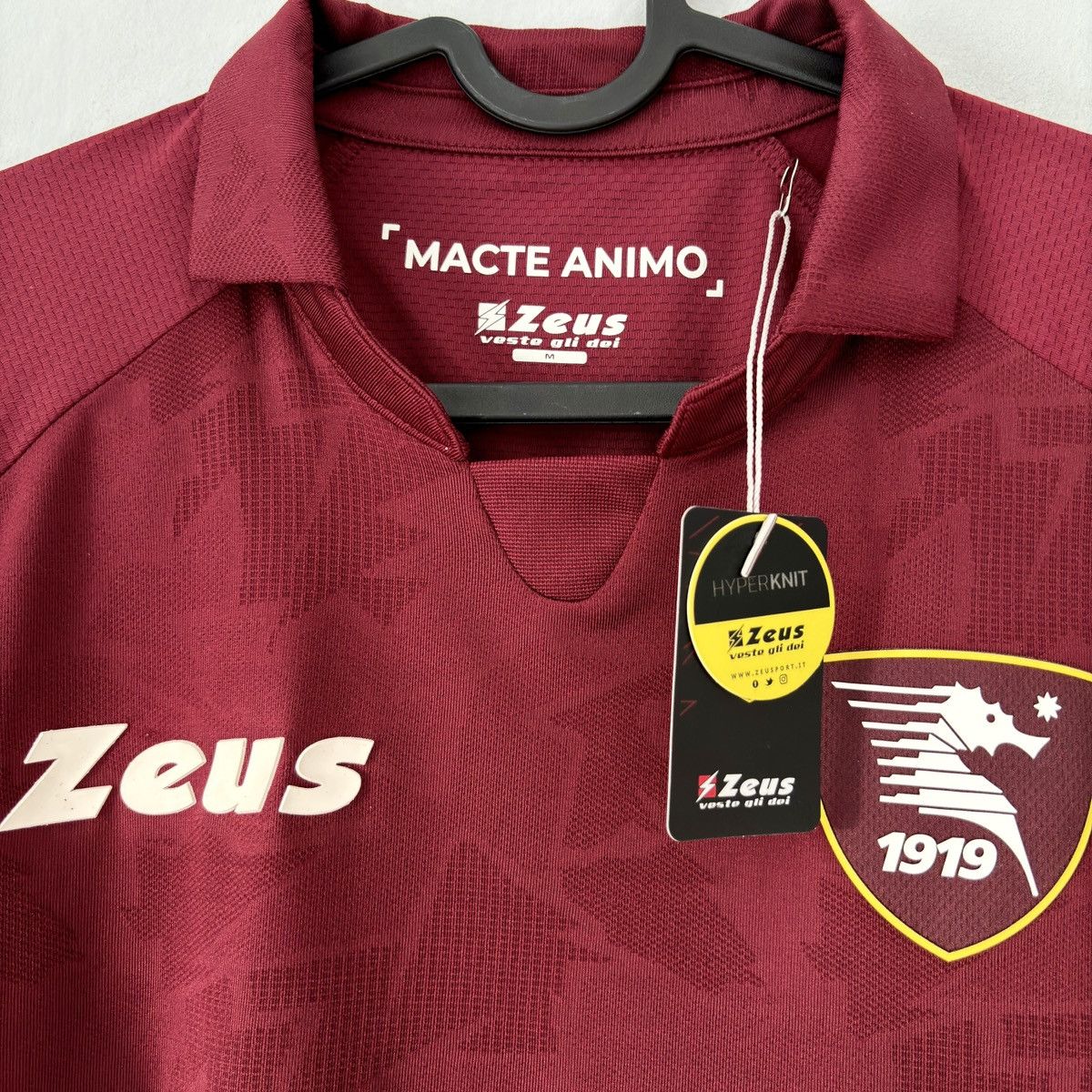 Other 2021 2022 Salernitana Ribery Italy Soccer Jersey Shirt Kit M Size US M / EU 48-50 / 2 - 5 Thumbnail
