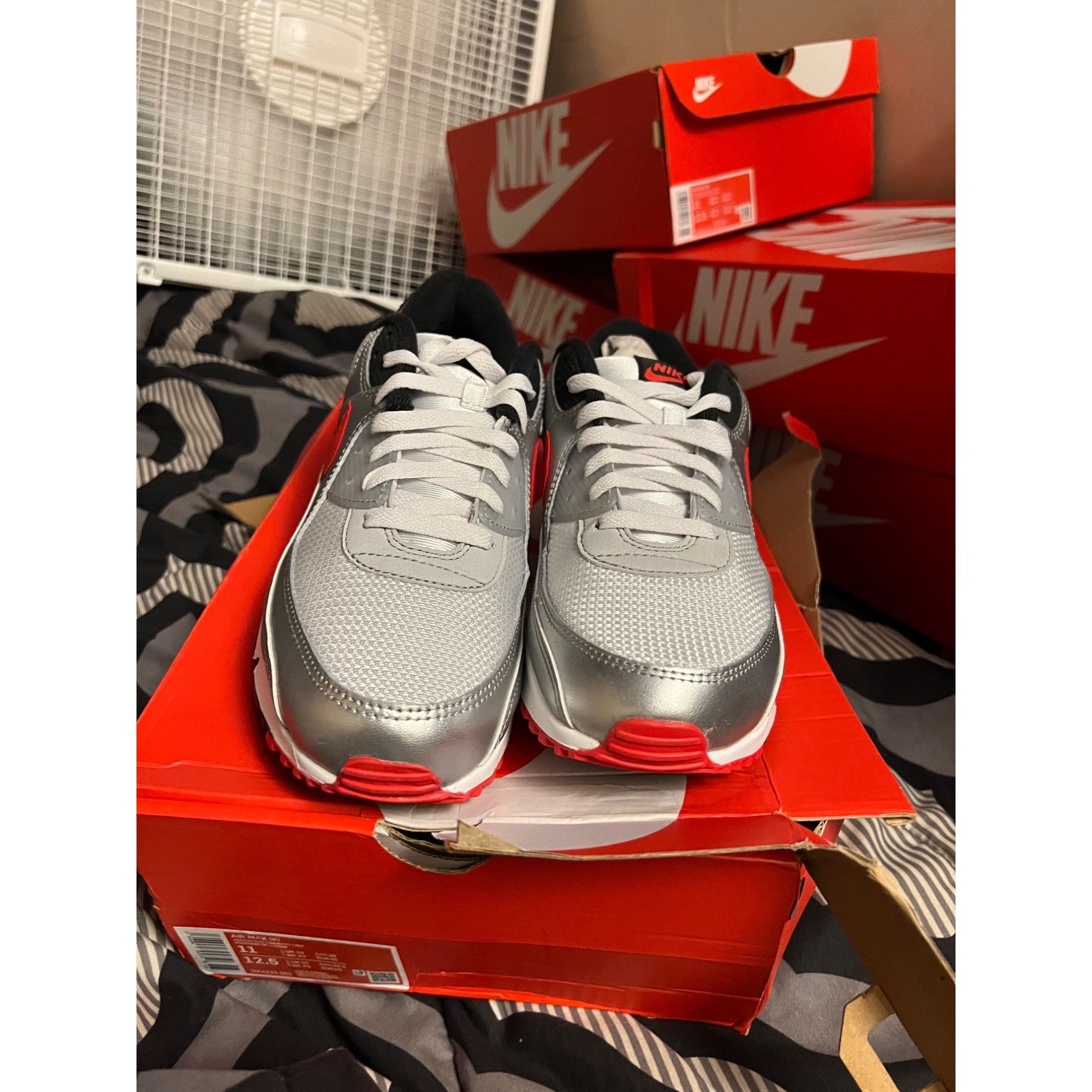 Nike Nike Air Max 90 Silver Bullet Icons University Red DX4233-00 Size US 11 / EU 44 - 5 Thumbnail