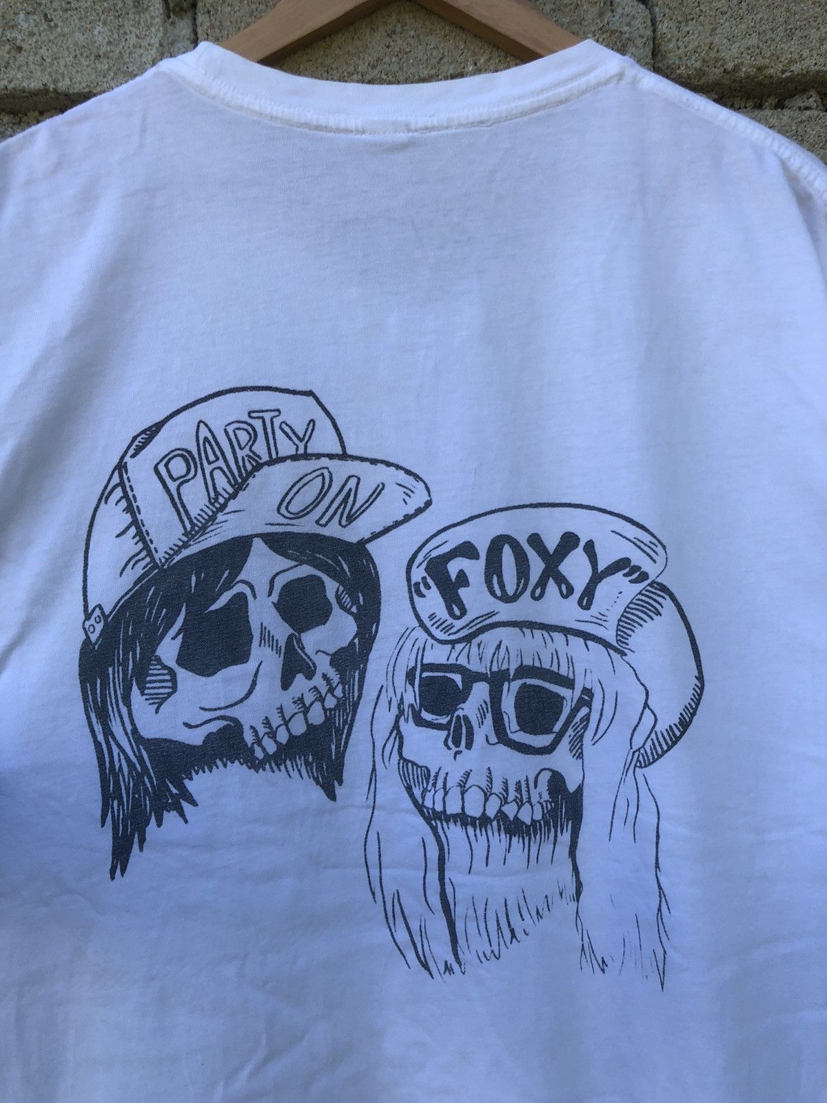 Vintage Vintage Y2K Movie Waynes World Skull Backhit Tee Size US L / EU 52-54 / 3 - 4 Thumbnail
