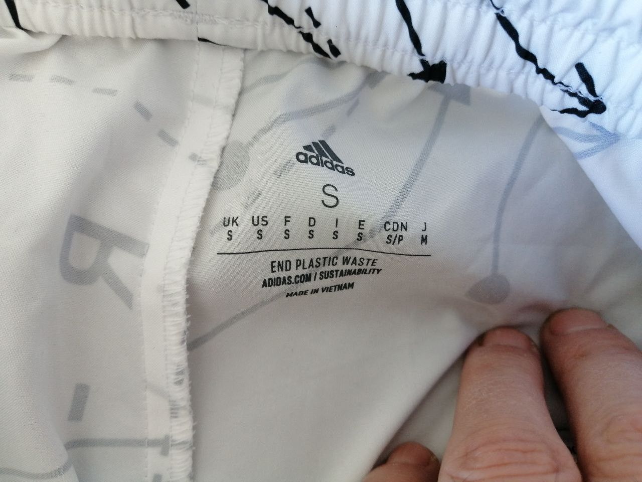 Adidas adidas Grphc Shorts in White Size S Size US 30 / EU 46 - 4 Thumbnail