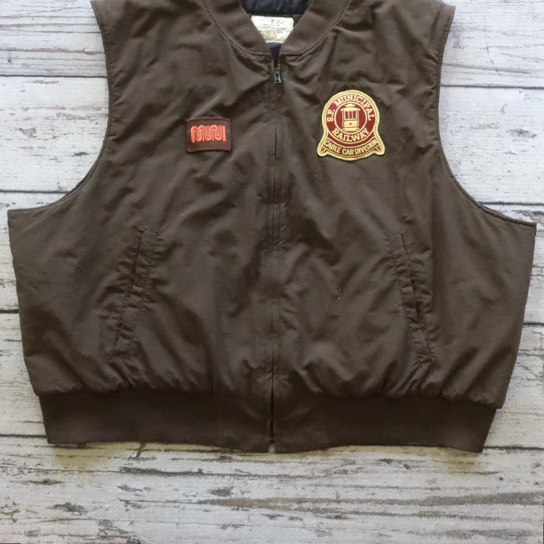 Vintage VINTAGE Flying Cross San Francisco Muni Work Vest Mens XXXL Quilted Brown Nylon Vest Size US XXL / EU 58 / 5 - 3 Thumbnail