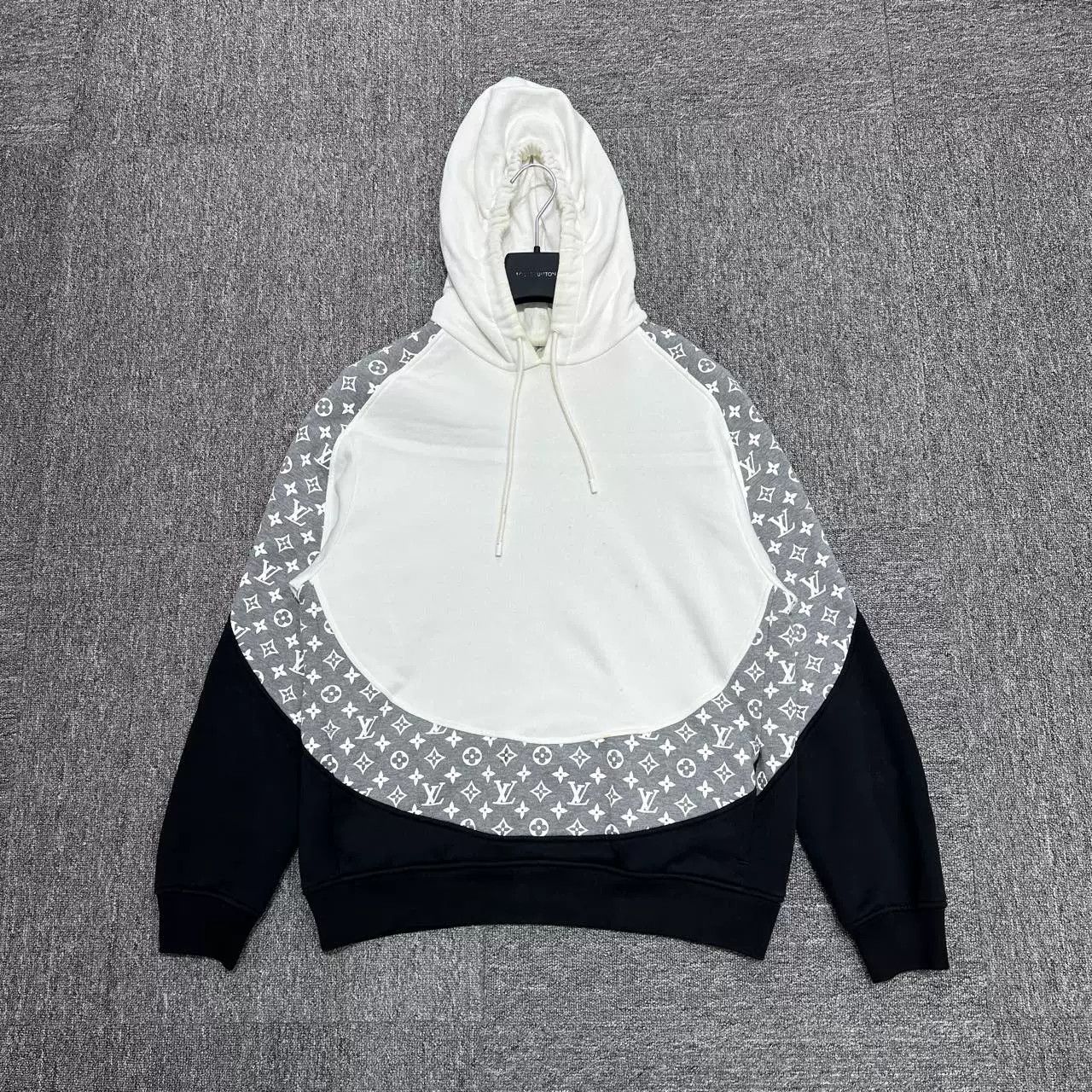 Louis Vuitton Louis Vuitton First Generation Circular Hoodie Size US M / EU 48-50 / 2 - 1 Thumbnail