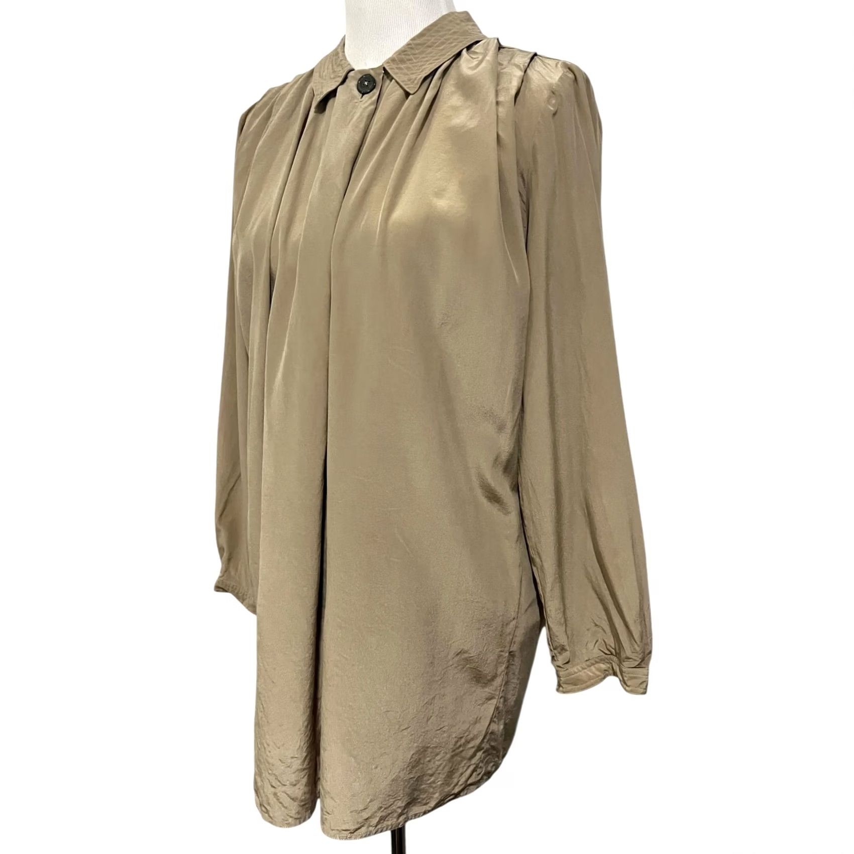 Neiman Marcus VINTAGE Neiman Marcus Silk Blouse Shirt Women Tan Pleated Shoulders 10 Womens Size L / US 10 / IT 46 - 3 Thumbnail