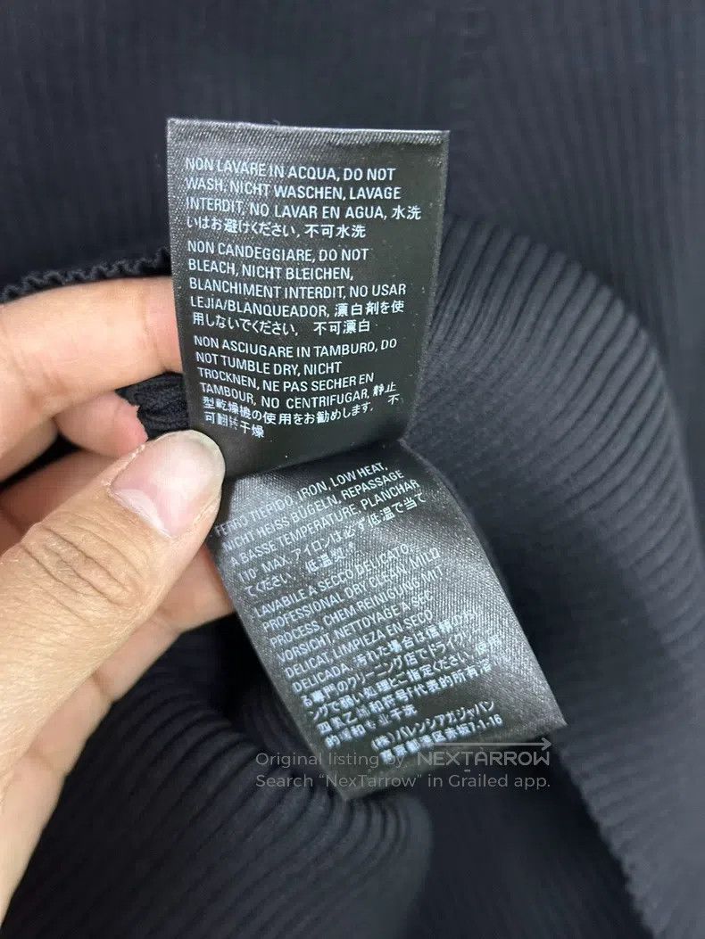 Balenciaga Balenciaga Shoulder logo letter black knitted coat bottomi Size XS / US 0-2 / IT 36-38 - 6 Thumbnail