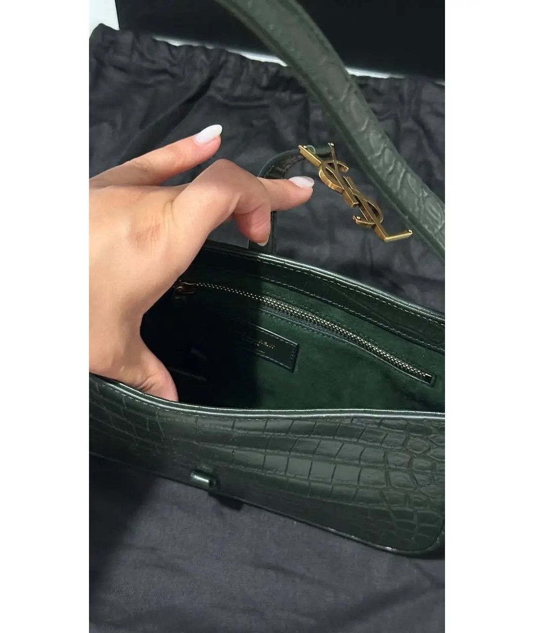 Saint Laurent Paris o1b1hav110425 Size: OS / Le 5 à 7 in Crocodile Leather Size ONE SIZE - 4 Thumbnail