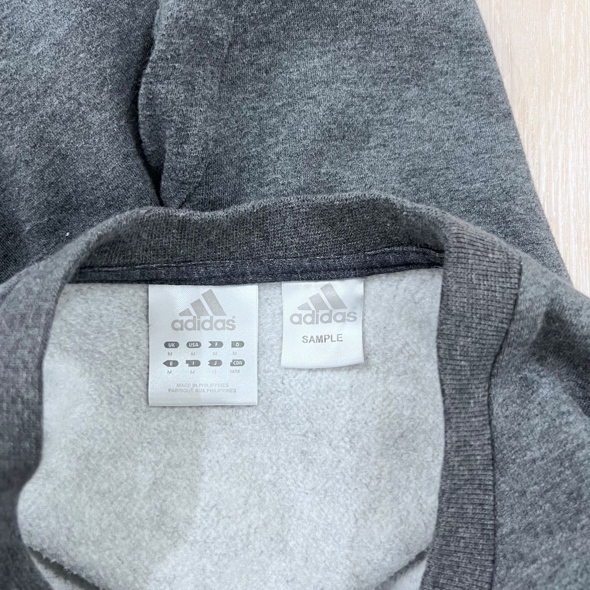 Adidas Adidas Patch Logo Front Three Stripes on Sides Body Sweater Size US M / EU 48-50 / 2 - 6 Thumbnail