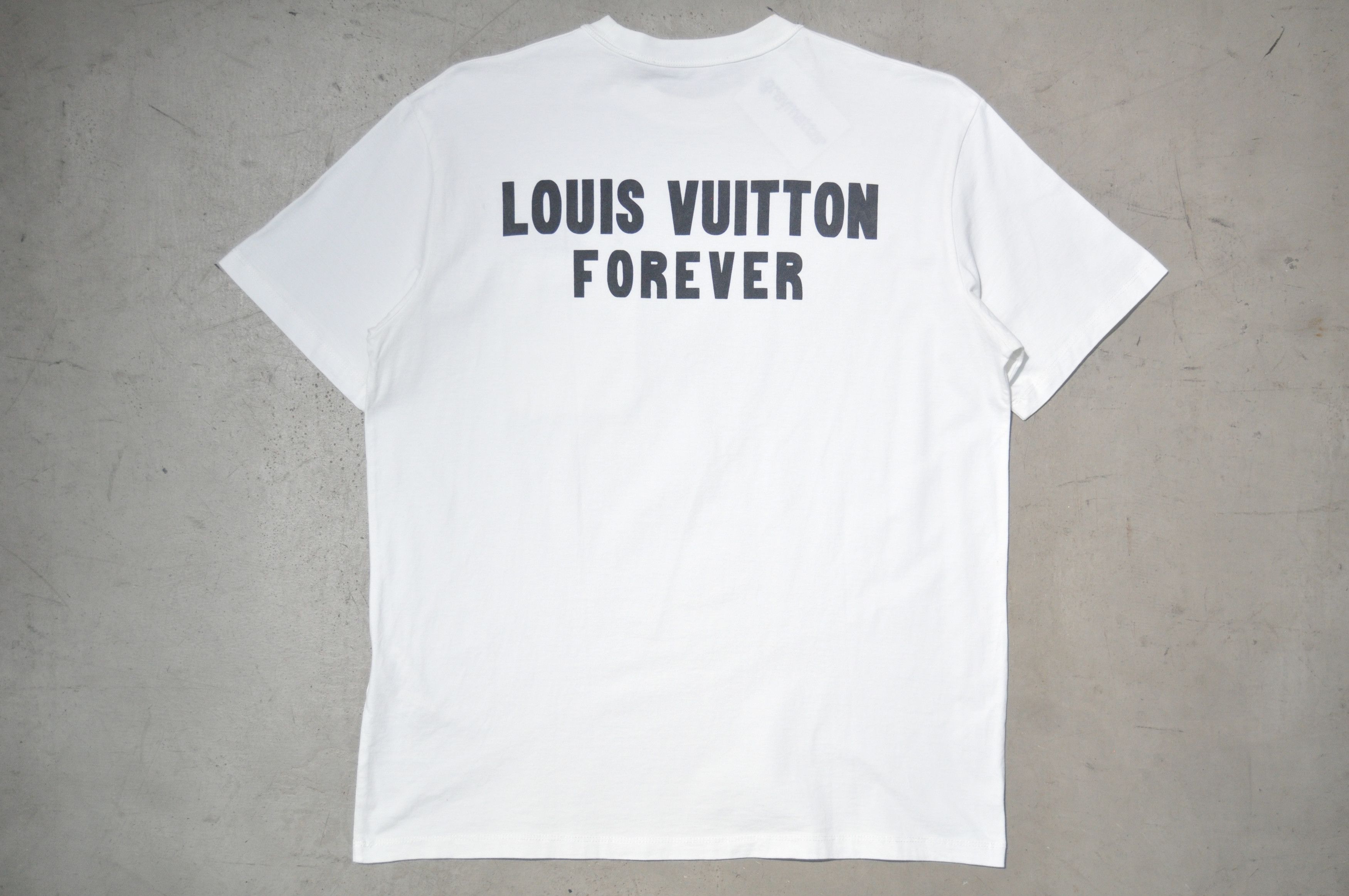 image of Louis Vuitton - Kj - S/s 18 - Upside Down Lv Logo Pocket Tee in White, Men's (Size Small)