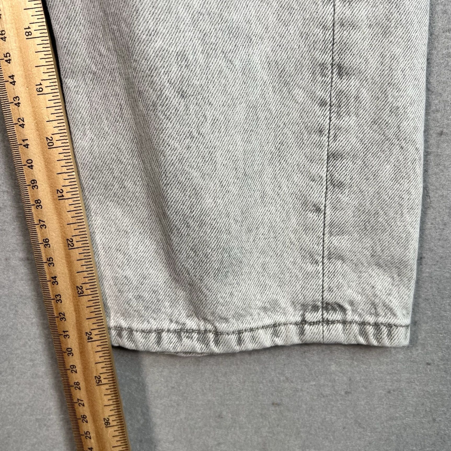 Mango VINTAGE Mango Denim Jeans Womens Size 4 Gray Light Wash Straight Leg Distressed Size 27" / US 4 / IT 40 - 4 Thumbnail