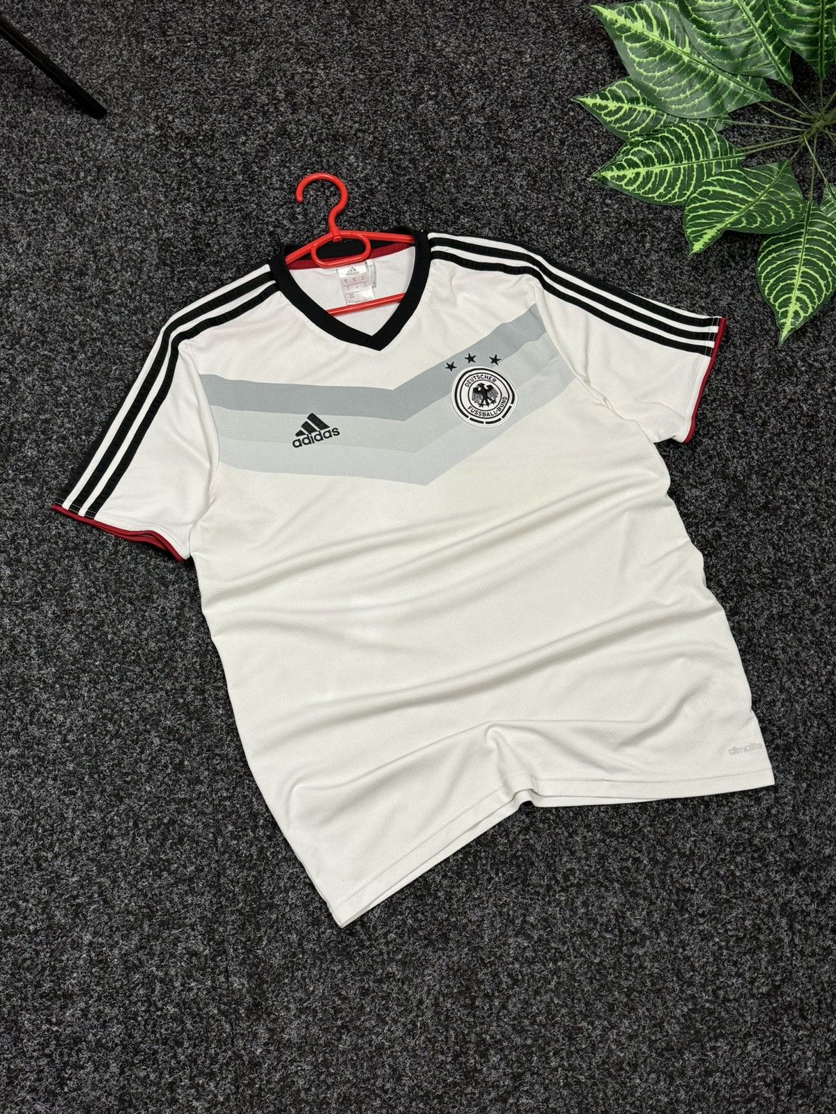 Adidas Adidas Deutscher Fussball-Bund 2014 2015 size M Size US M / EU 48-50 / 2 - 17 Thumbnail