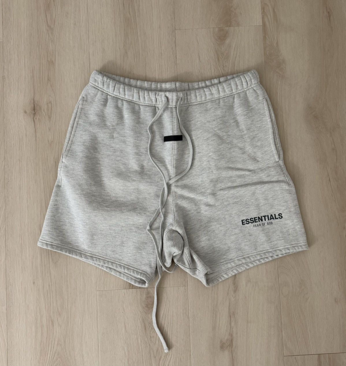 Essentials Fear of God Essentials SS22 Sweatshort Light Oatmeal Size US 34 / EU 50 - 1 Thumbnail