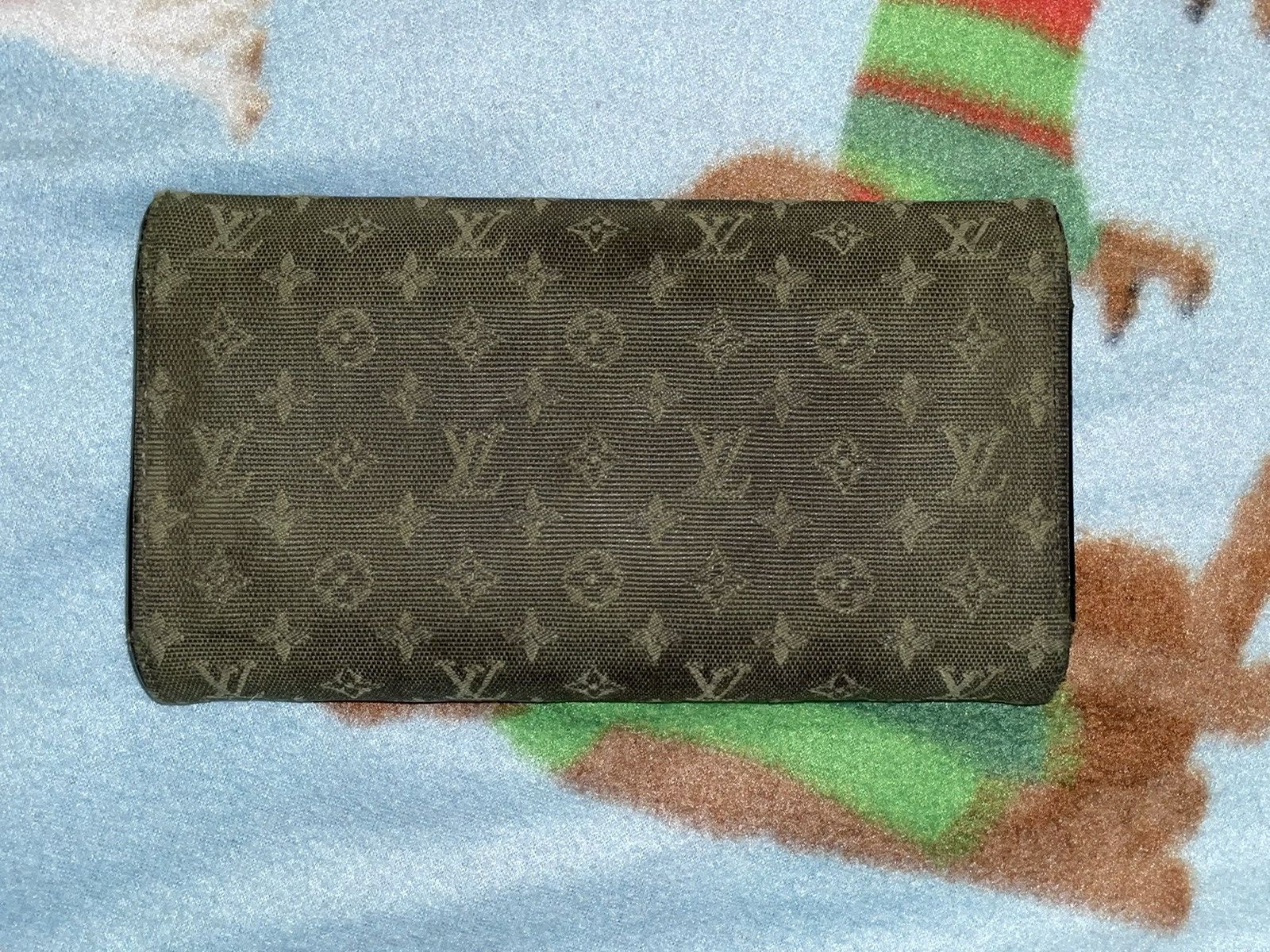 Louis Vuitton Green Louis Vuitton Wallet Size ONE SIZE - 2 Thumbnail
