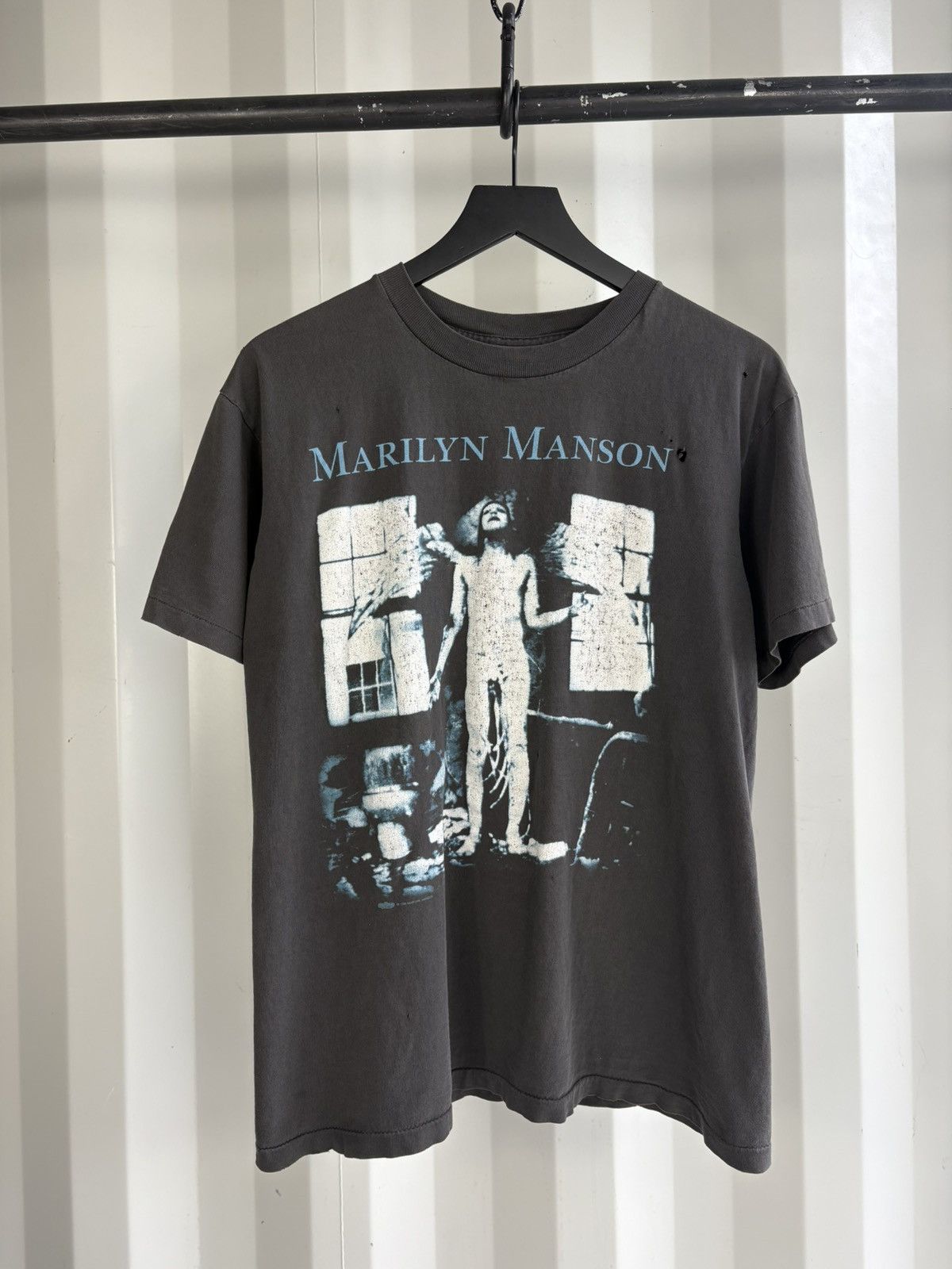 Band Tees Vintage Marilyn Manson Faded Thrash Distressed Shirt GRUNGE Size US L / EU 52-54 / 3 - 1 Thumbnail