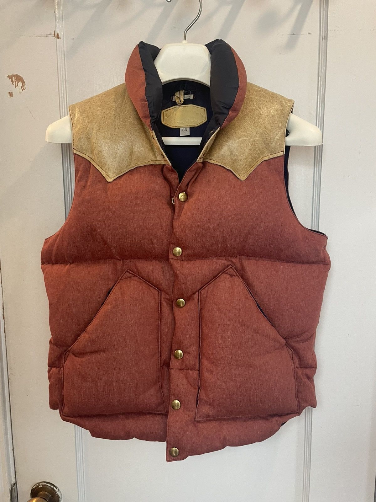 Rocky Mountain Featherbed Down Vest with Leather Accents Size US S / EU 44-46 / 1 - 1 Thumbnail