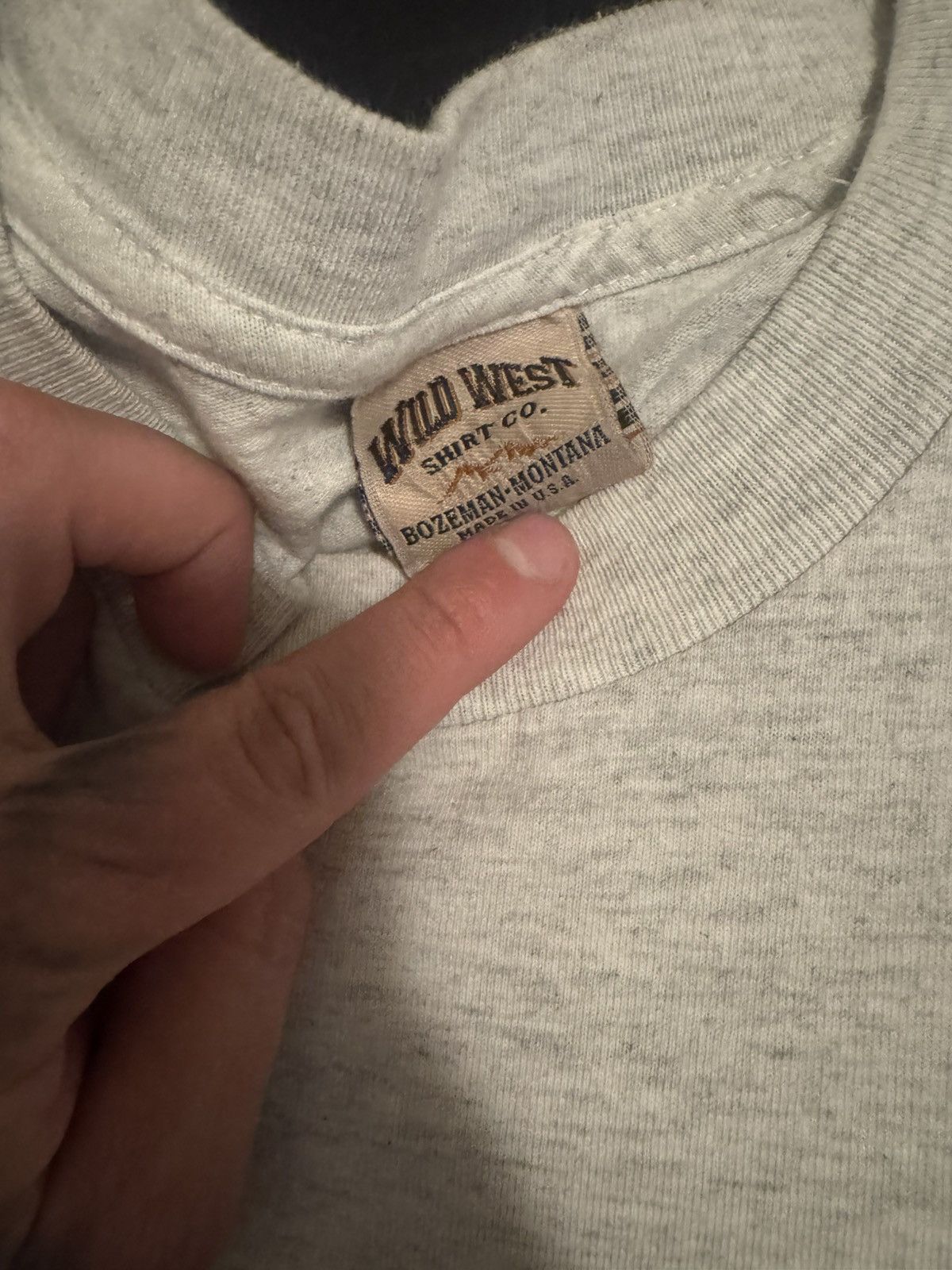 Vintage Vintage Yellowstone National Park Tee Size US L / EU 52-54 / 3 - 4 Thumbnail