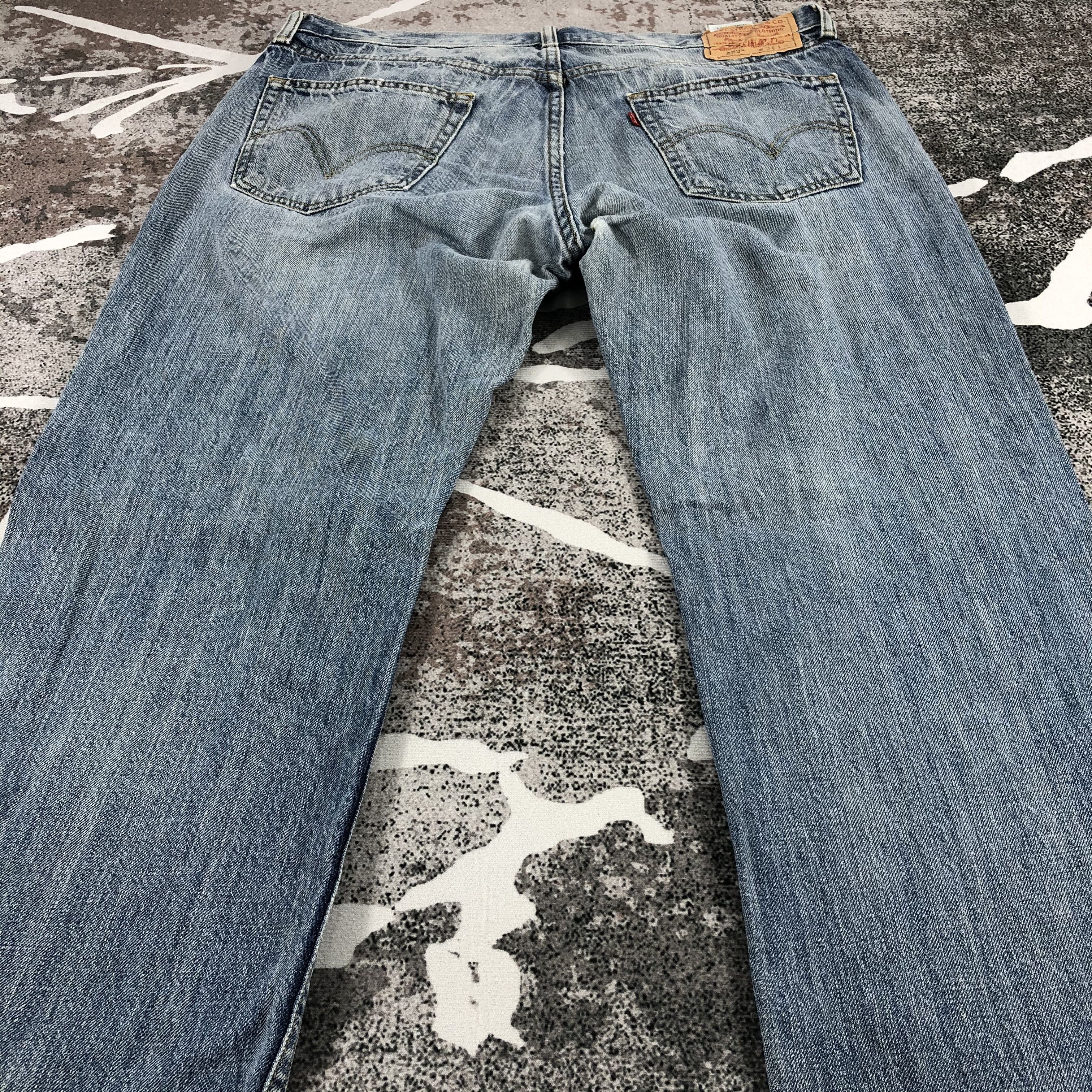 Levi's Vintage Levis 559 Jeans Faded Blue Wash Distressed Denim Size US 34 / EU 50 - 4 Thumbnail