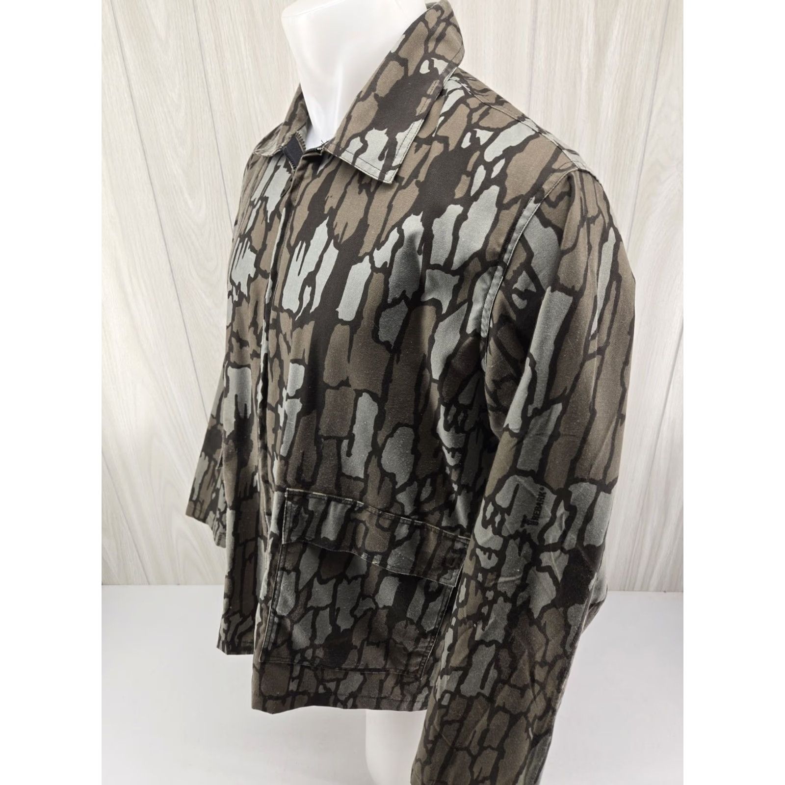 Vintage VINTAGE Trebark Hunting Jacket Camouflage Full Zip Pockets Men’s Large USA Size US L / EU 52-54 / 3 - 5 Thumbnail