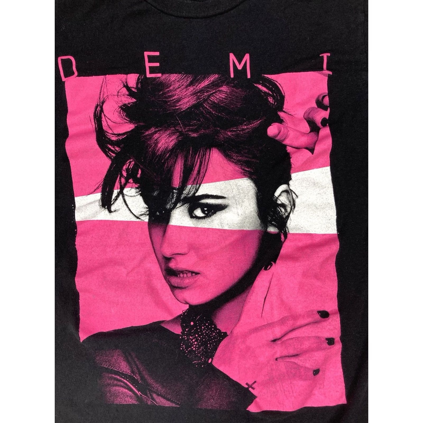 Tultex Demi Lovato Neon Lights Tour 2014 Graphic T-shirt Women Small Black Pink Music Shirt Size S / US 4 / IT 40 - 2 Thumbnail