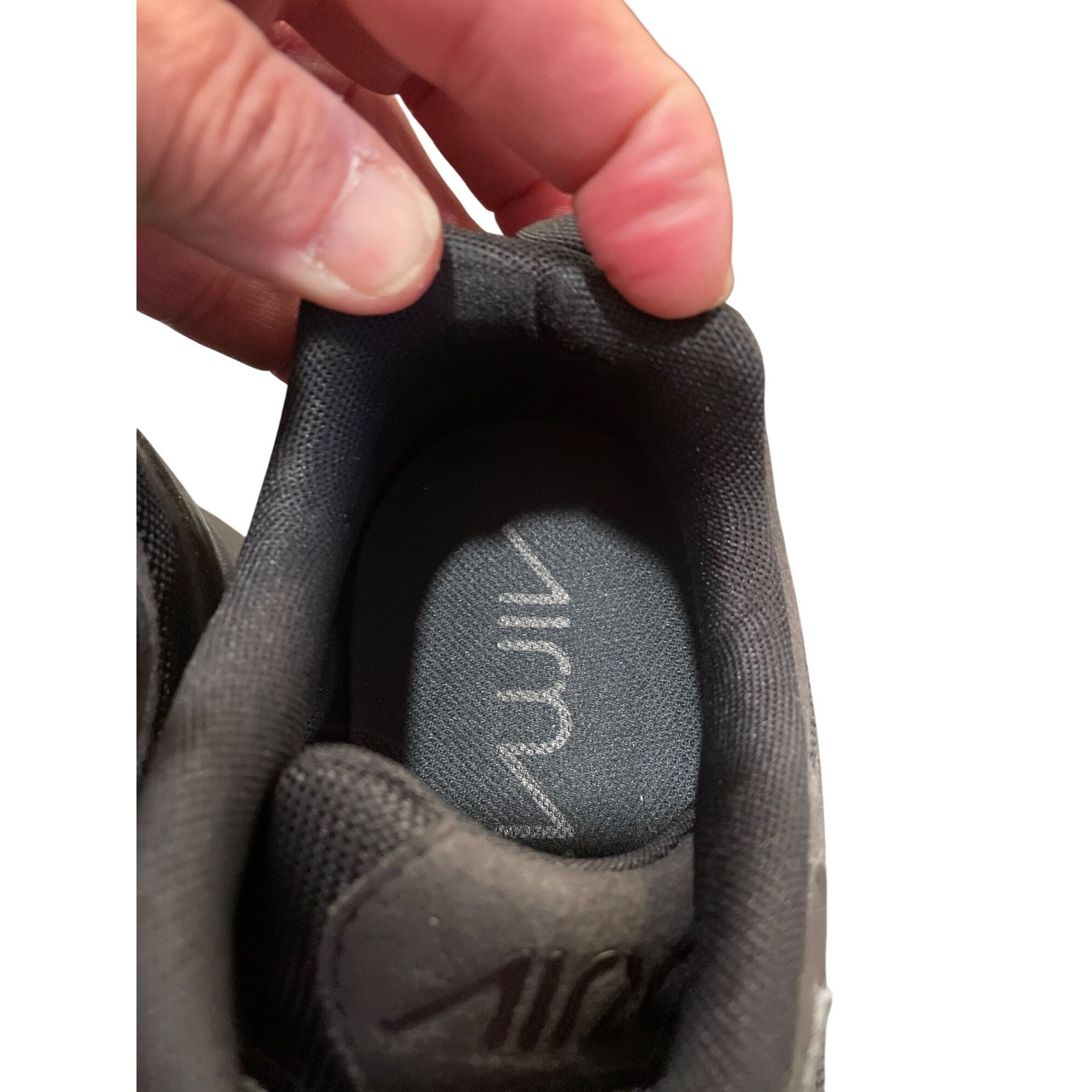 Nike Nike Air Max 200 triple black mens running sneakers sz 11 SK Size US 11 / EU 44 - 10 Thumbnail