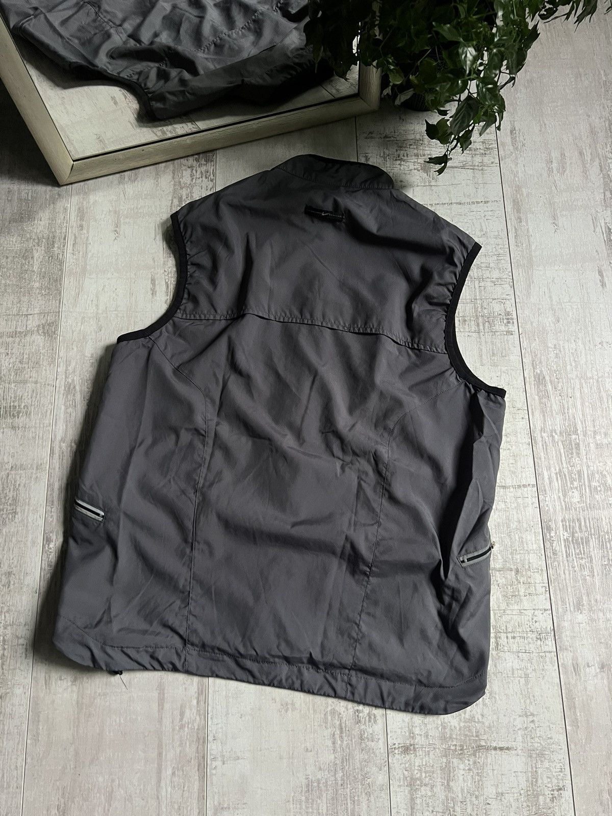 Nike Vintage Nike 90’s Nylon Vest Y2K Swoosh Drill Size US S / EU 44-46 / 1 - 5 Thumbnail