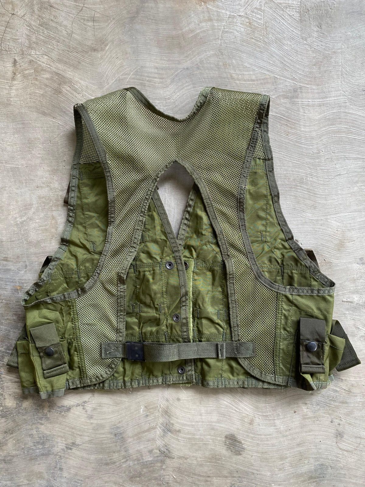 Vintage 70’s us army grenade vest Size US L / EU 52-54 / 3 - 7 Thumbnail