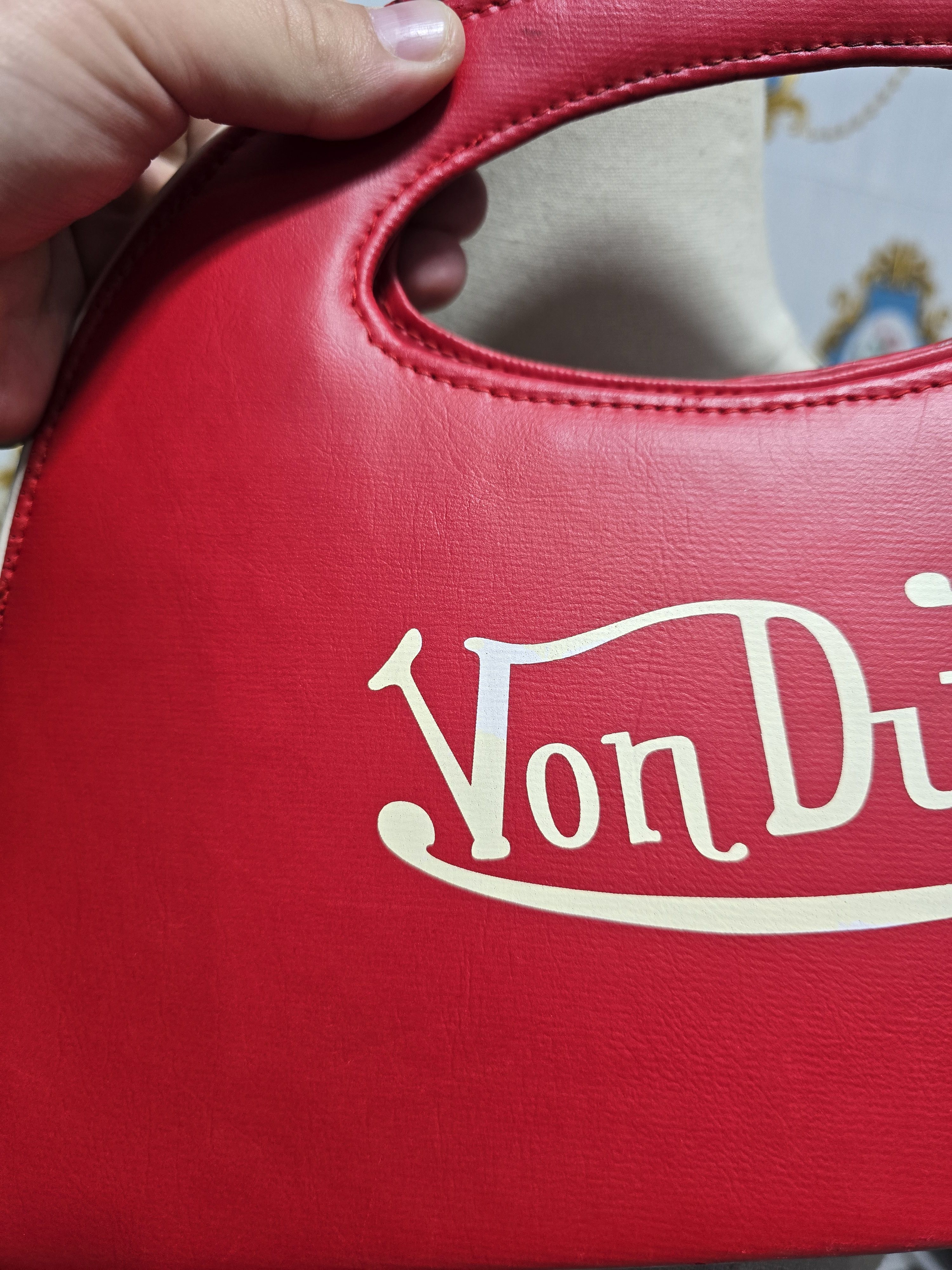 Von Dutch VON DUTCH red and white bowling bag VINTAGE, RARE Size ONE SIZE - 5 Thumbnail