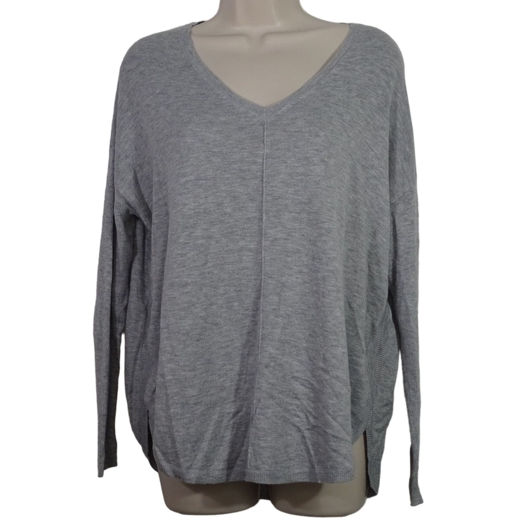Other Trouve Grey VNeck Pullover Knit Sweater Women Size XS Size XS / US 0-2 / IT 36-38 - 1 Thumbnail