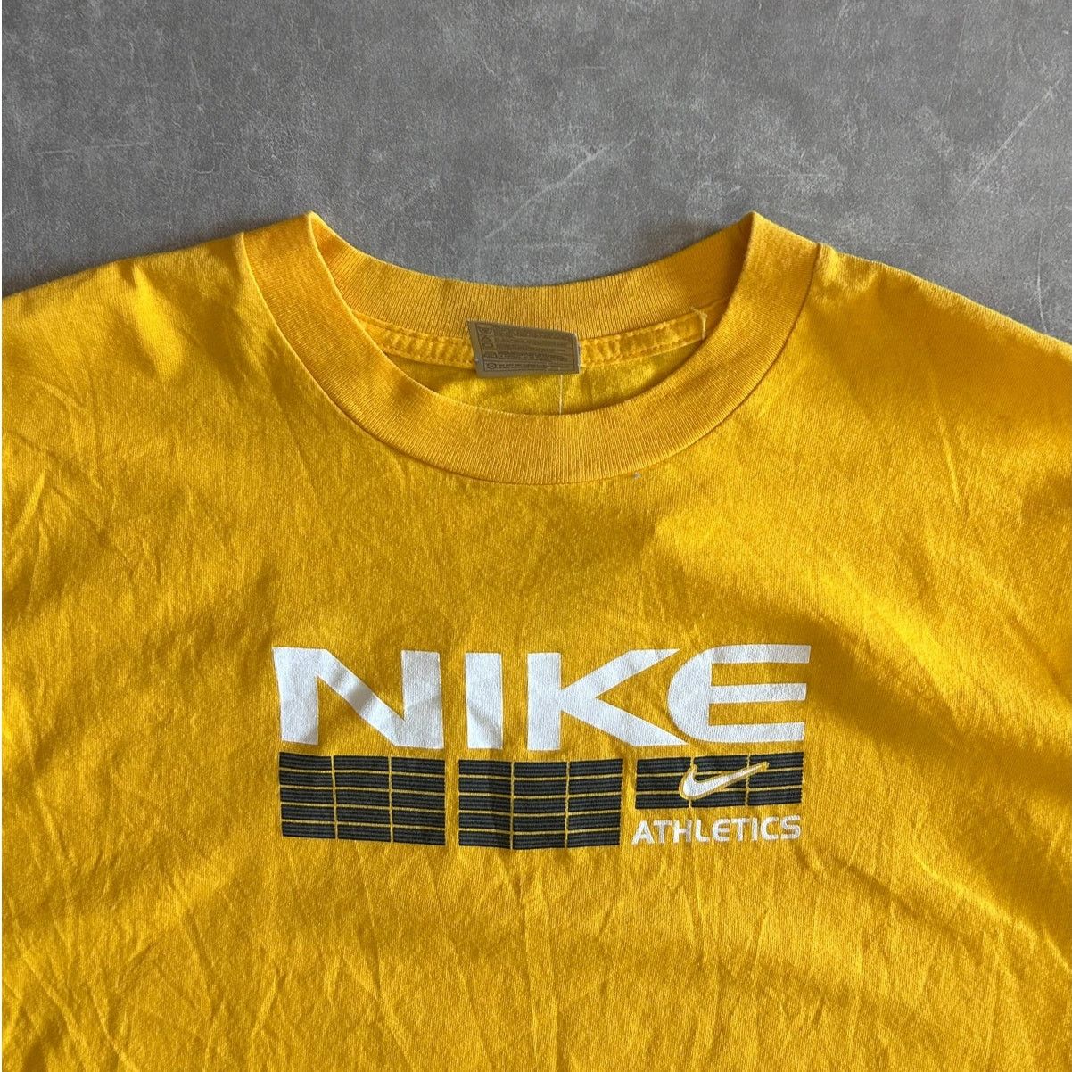 Nike 2000s Vintage Nike Athletics Yellow T Shirt Size XXL Size US XXL / EU 58 / 5 - 2 Thumbnail