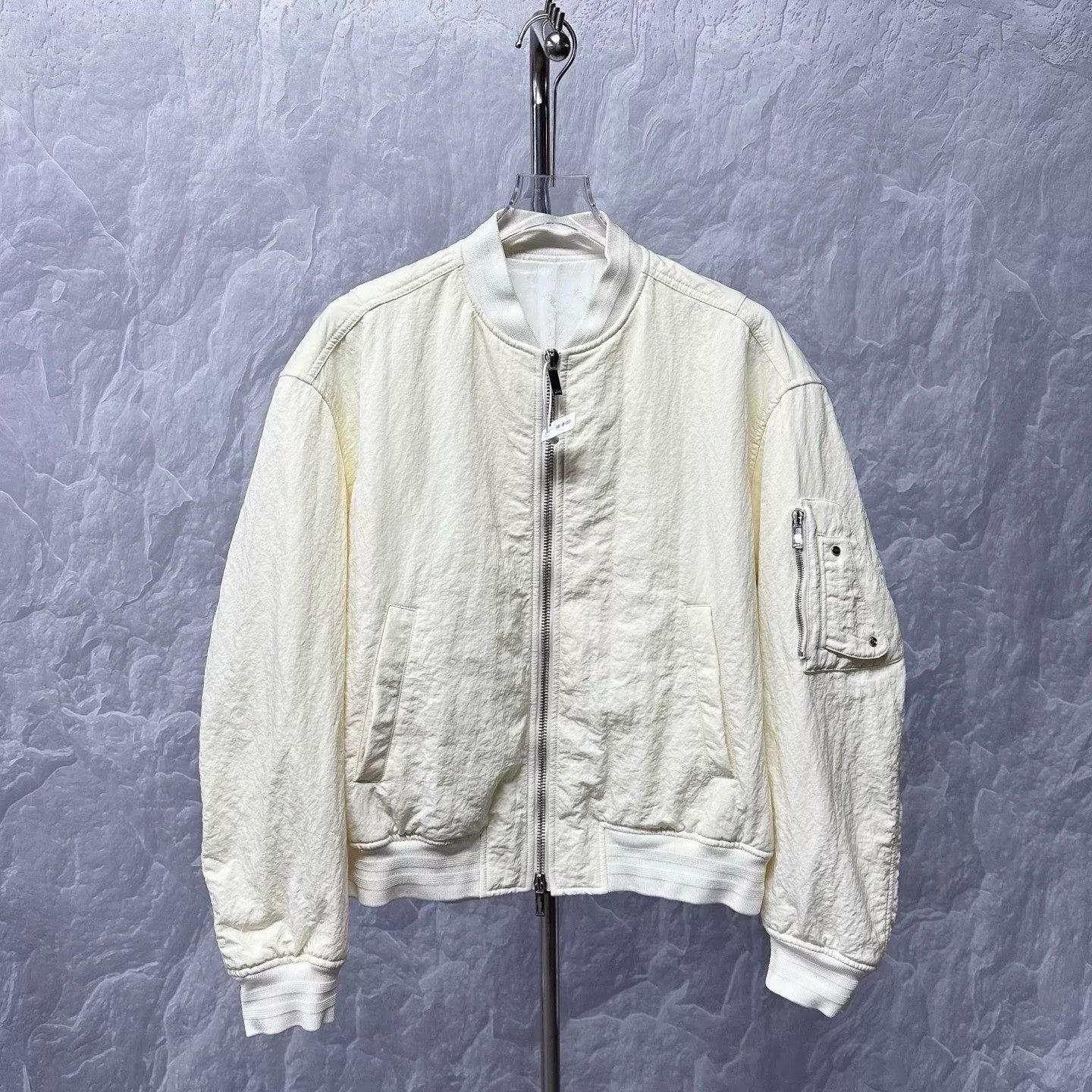Dior dior travis scott embroidered logo bomber jacket Size US L / EU 52-54 / 3 - 1 Thumbnail