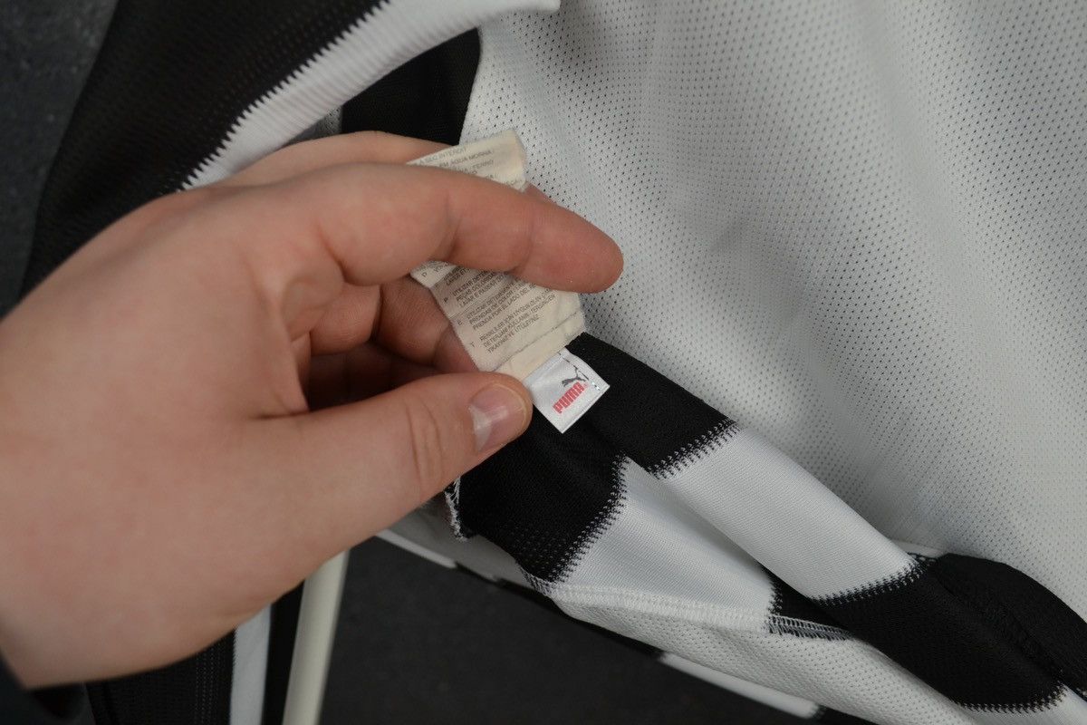 Puma × Vintage Newcastle United Home Football Shirt Puma Soccer Jersey Size US S / EU 44-46 / 1 - 8 Thumbnail