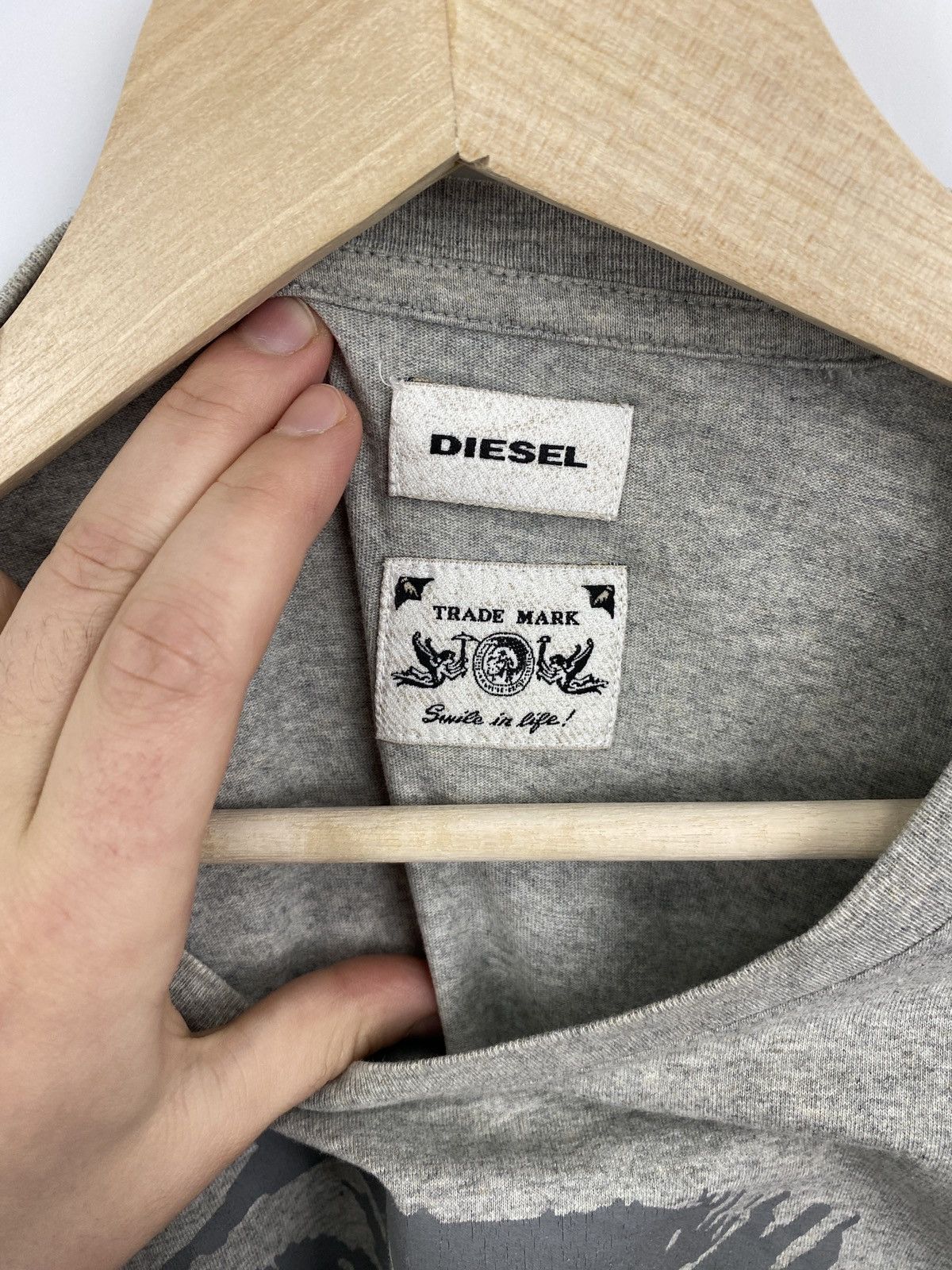 Diesel 🇺🇸 Vintage Diesel Punk Rock Man Y2K T-Shirt Rare Retro Hype Size US XL / EU 56 / 4 - 5 Thumbnail
