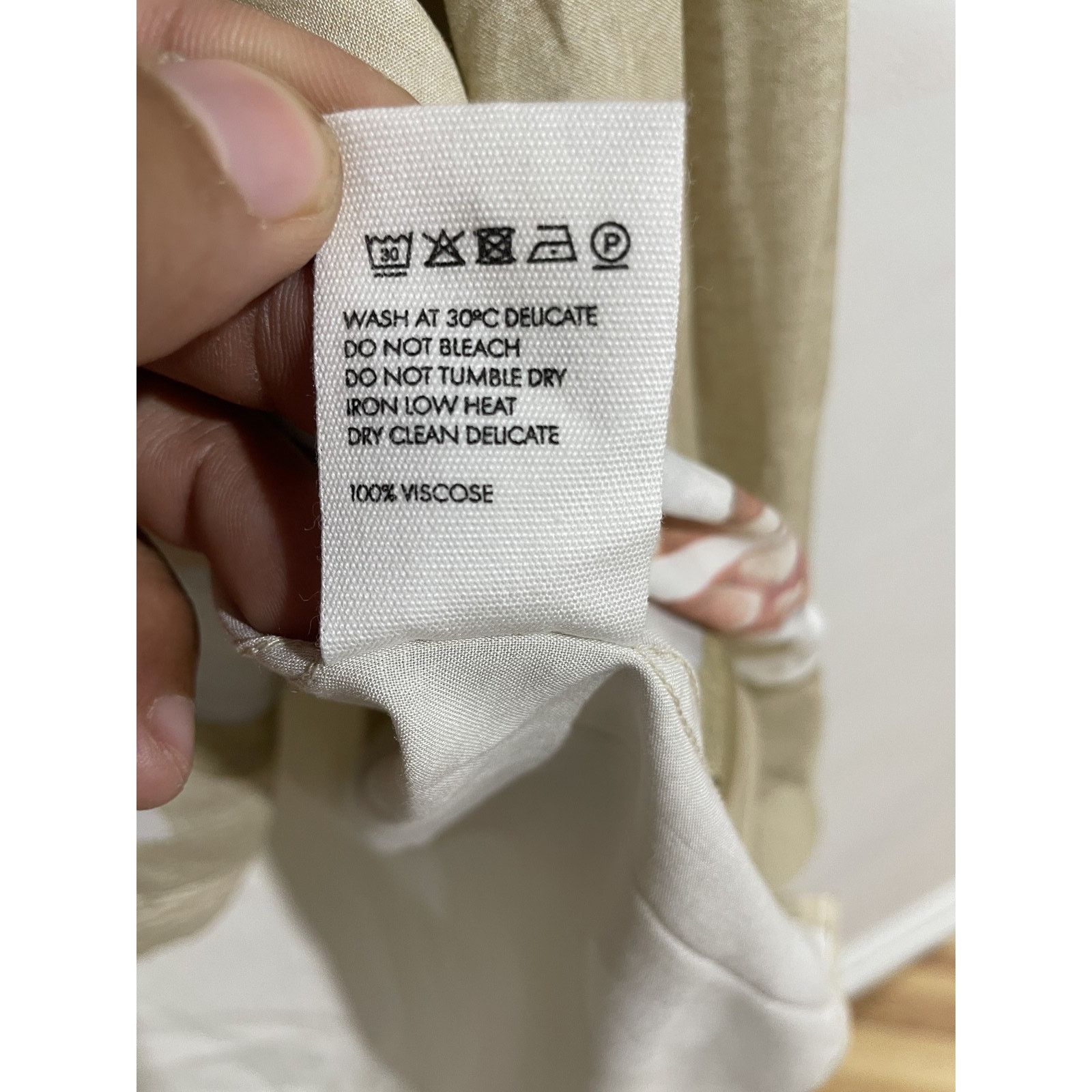 Jacquemus JACQUEMUS BEIGE LA CHEMISE HENRI LONG SLEEVE SHIRT SIZE 48 Size US M / EU 48-50 / 2 - 4 Thumbnail