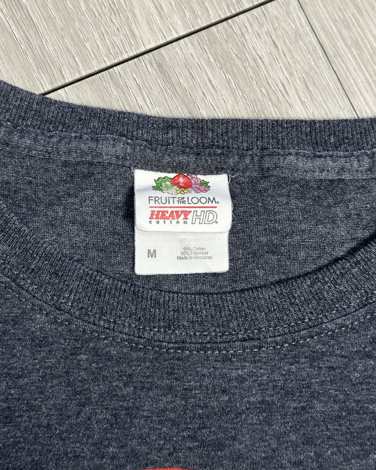 Fruit Of The Loom × Vintage Vintage Fruit of the Loom Tofino BC T-Shirt - Size Medium Size US M / EU 48-50 / 2 - 4 Thumbnail