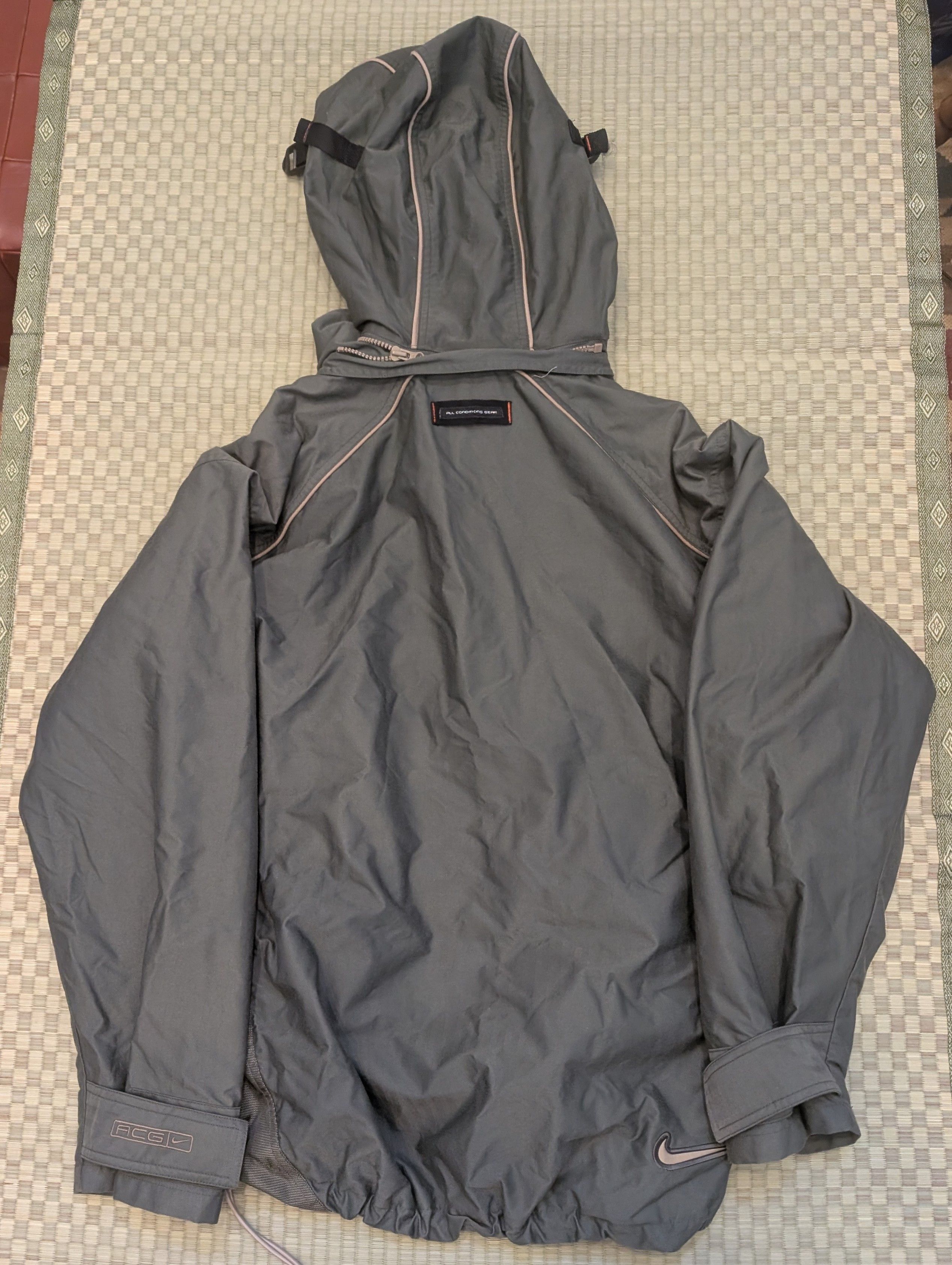 Nike ACG 3-Layer Removable Hood Jacket