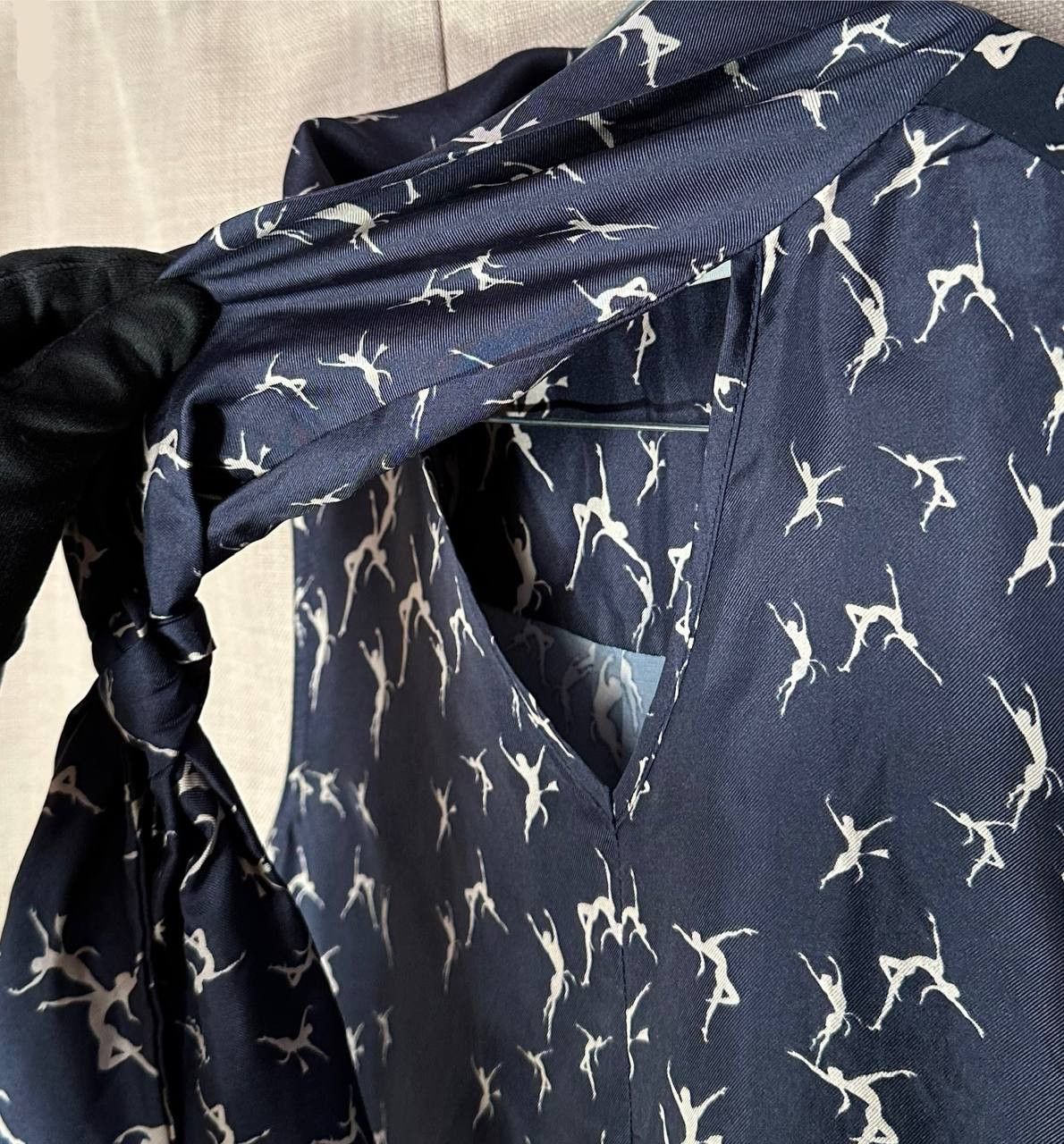 Max Mara Max Mara Maestro Silk Tiny Dancer Top Tie Sleeveless blouse Size S / US 4 / IT 40 - 2 Thumbnail