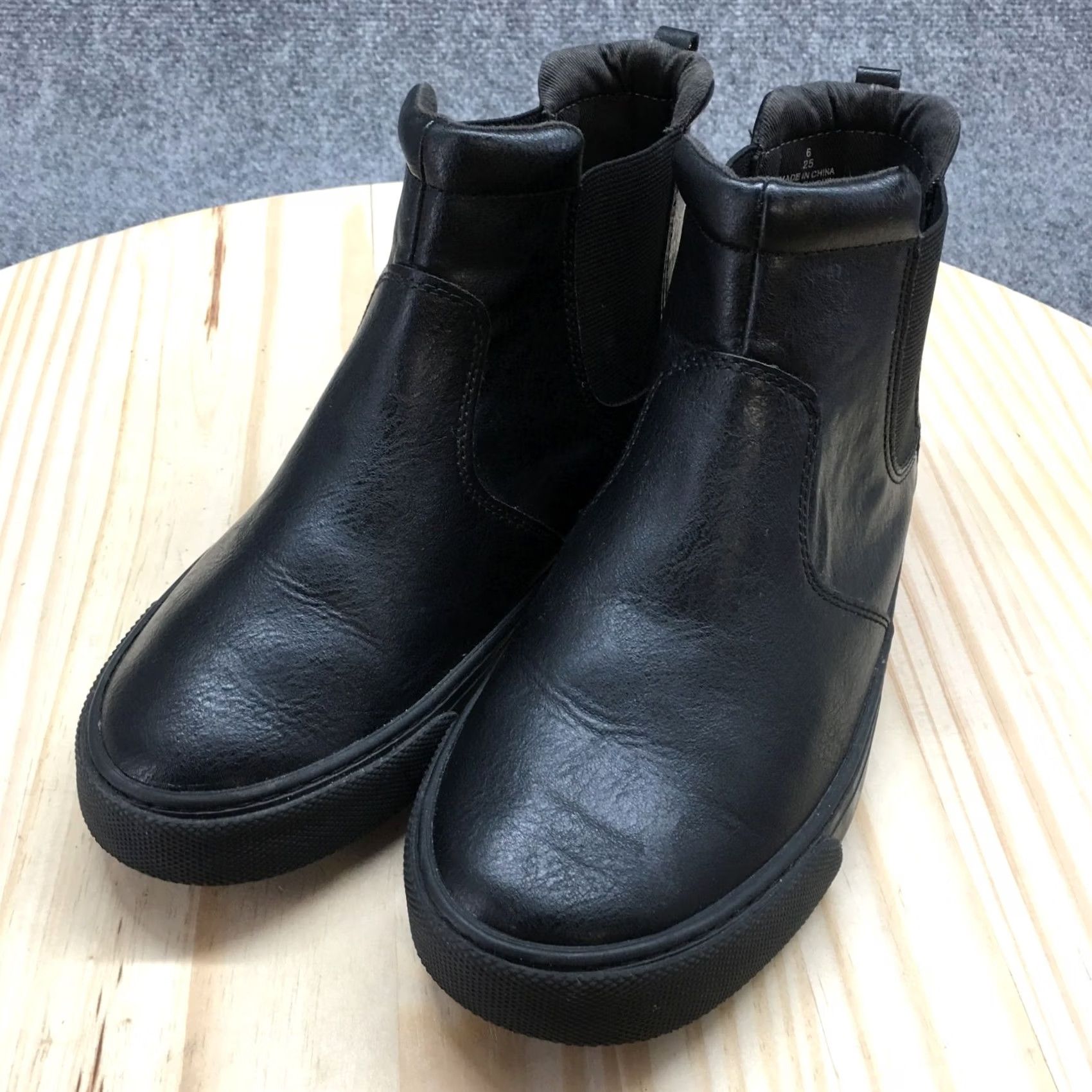 Old Navy Old Navy Boots Chelsea Womens 6 Black Faux Leather Comfort Pull On Flat Heel 6 Black Women's Chelsea Boots Size M / US 6-8 / IT 42-44 - 3 Thumbnail