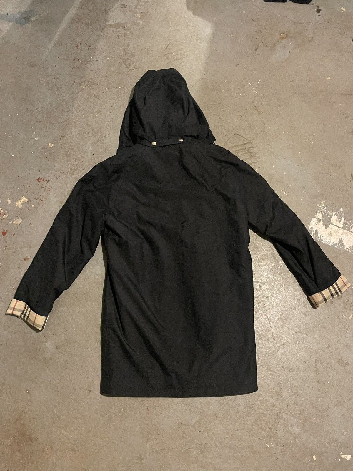 Burberry 90s Burberry Light Rain Coat Size L / US 10 / IT 46 - 2 Thumbnail