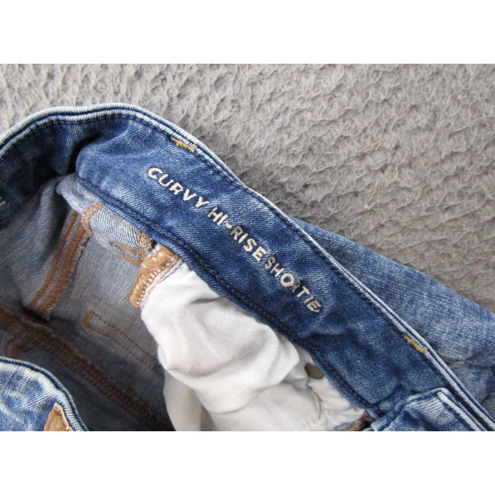 American Eagle Outfitters AMERICAN EAGLE Shorts Women Denim Blue Stretch Hi Rise Curvy Shorties 00 Regular Pocket 5-Pocket Distressed Patchwork Button Logo Vintage No Size 24" / US 00 / IT 34 - 3 Thumbnail