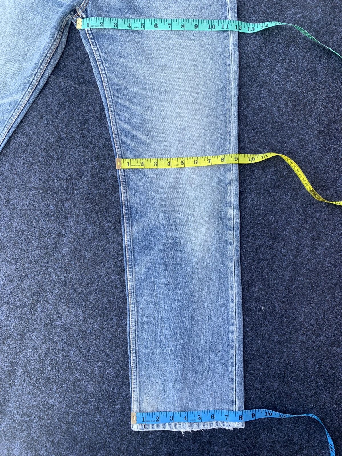 Levi's Distressed Levi's 502 classic faded. (26) Size US 31 - 7 Thumbnail