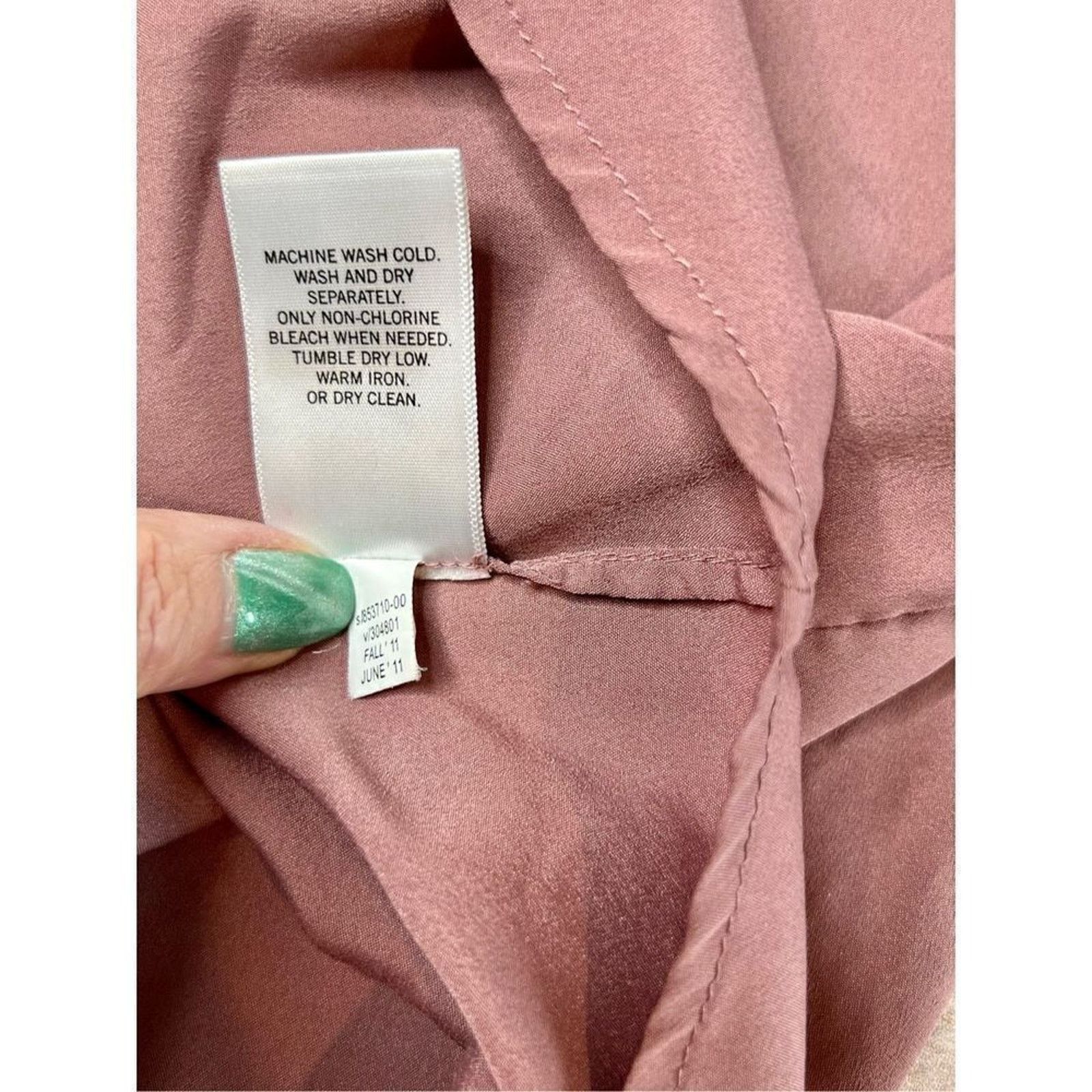 Banana Republic Banana Republic Pink Rose Embellished Tunic Blouse SMALL Size S / US 4 / IT 40 - 9 Thumbnail