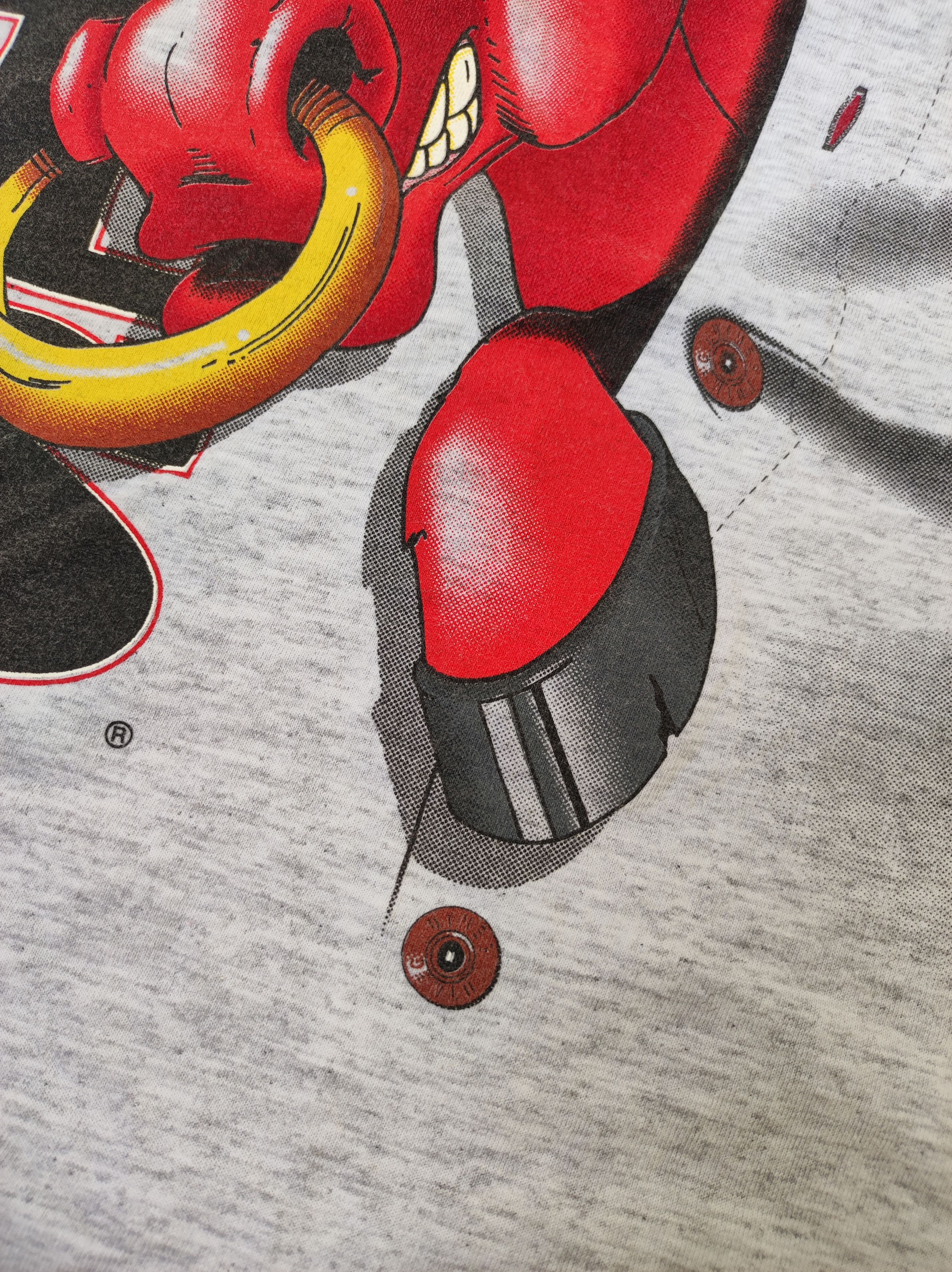 Nutmeg Vintage Nutmeg Chicago Bulls early 2000s graphic tee Size US XL / EU 56 / 4 - 2 Thumbnail