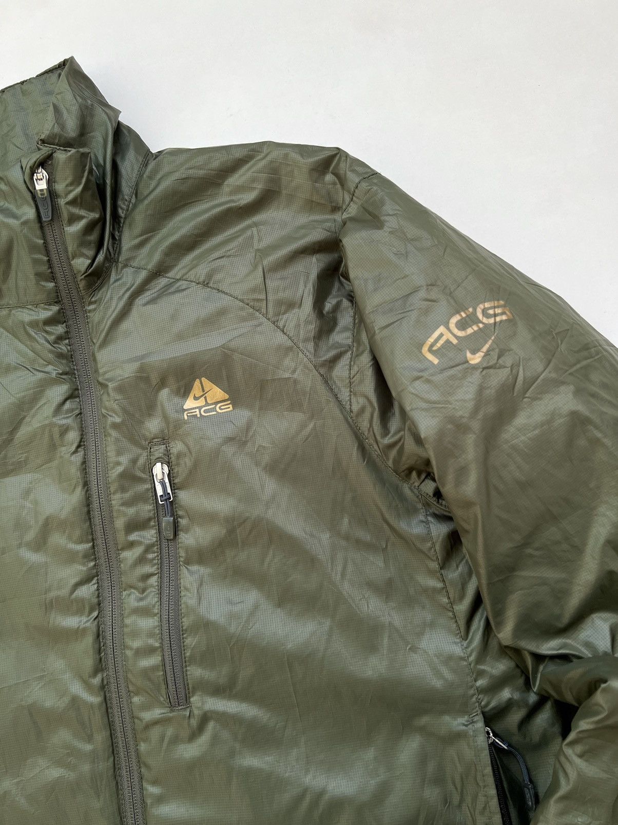 Nike ACG 🔥F/W08 Nike ACG Asymmetrical Zip Puffer Olive Jacket Size US L / EU 52-54 / 3 - 6 Thumbnail