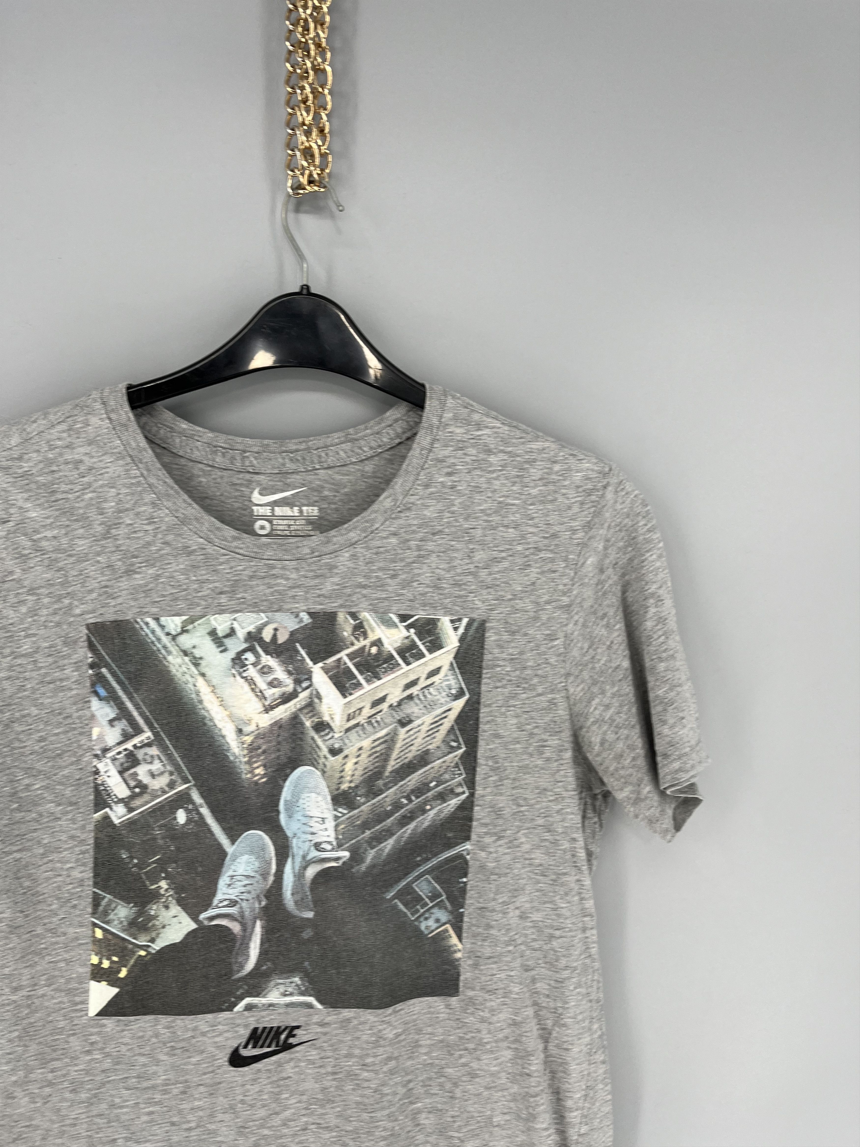 Nike Vintage 90s Nike Swoosh Logo Tee Travis Scott Style Grailed Size US M / EU 48-50 / 2 - 5 Thumbnail
