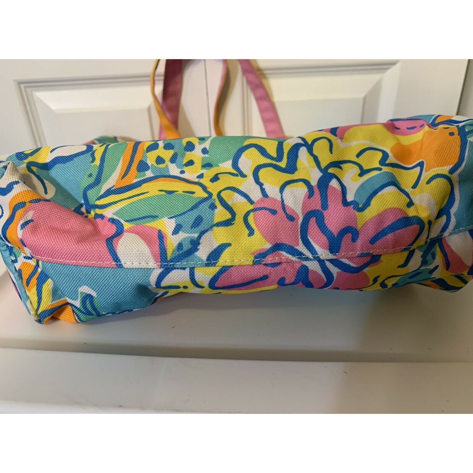 Lilly Pulitzer Lilly Pulitzer For Estee Lauder Collab Floral Print Shoulder Size ONE SIZE - 7 Thumbnail