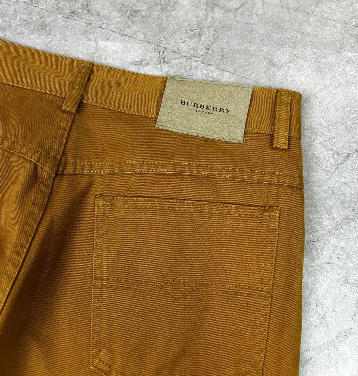 Burberry Burberry London pants Size US 32 / EU 48 - 4 Thumbnail