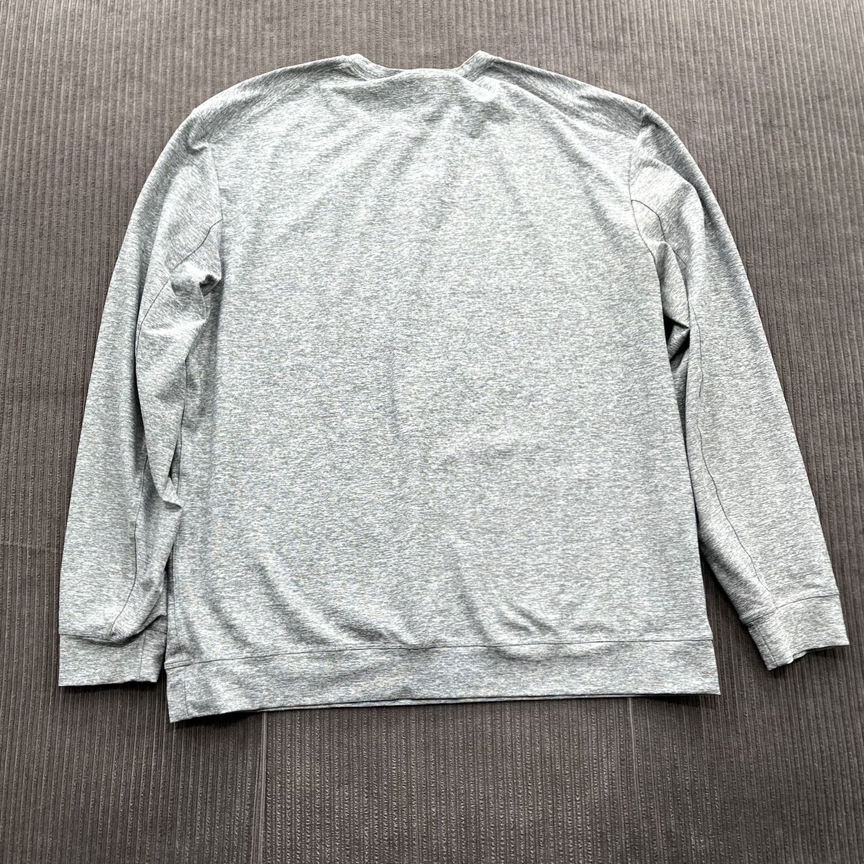 Outdoor Voices Outdoors Voices Sweatshirt Men Size Large Gray Polyester Spandex Pullover Crew Neck All Seasons Gym Workout Size US L / EU 52-54 / 3 - 2 Thumbnail