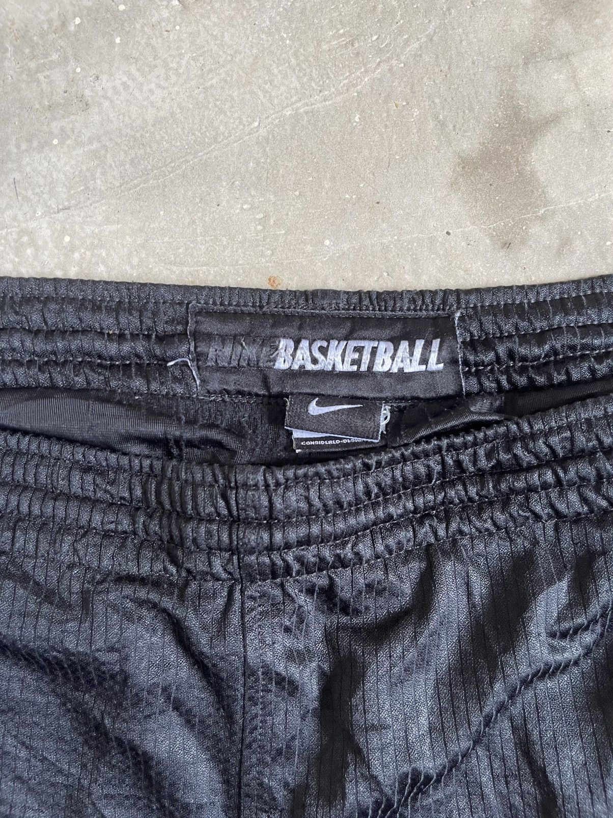 Nike NIKE BASKETBALL SHORT Size US 38 / EU 54 - 2 Thumbnail