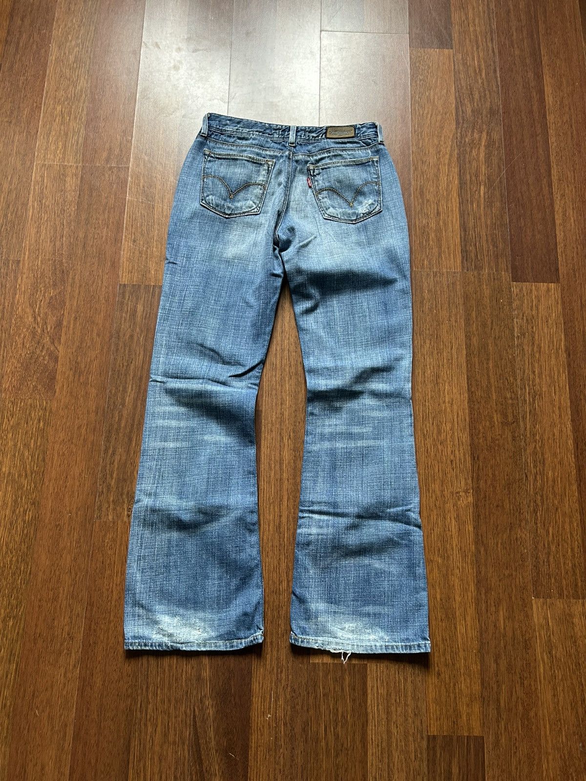 Levi's Vintage Levis 572 Boot Cut Denim Jeans Distressed Flared Y2K Size US 31 - 6 Thumbnail
